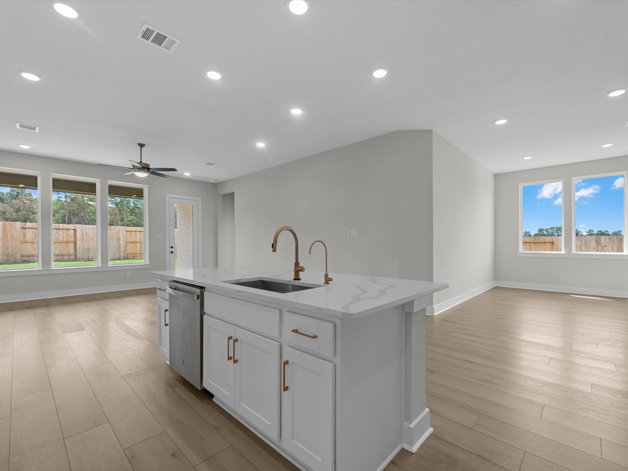 6929 Nubuck Drive Property Photo 4
