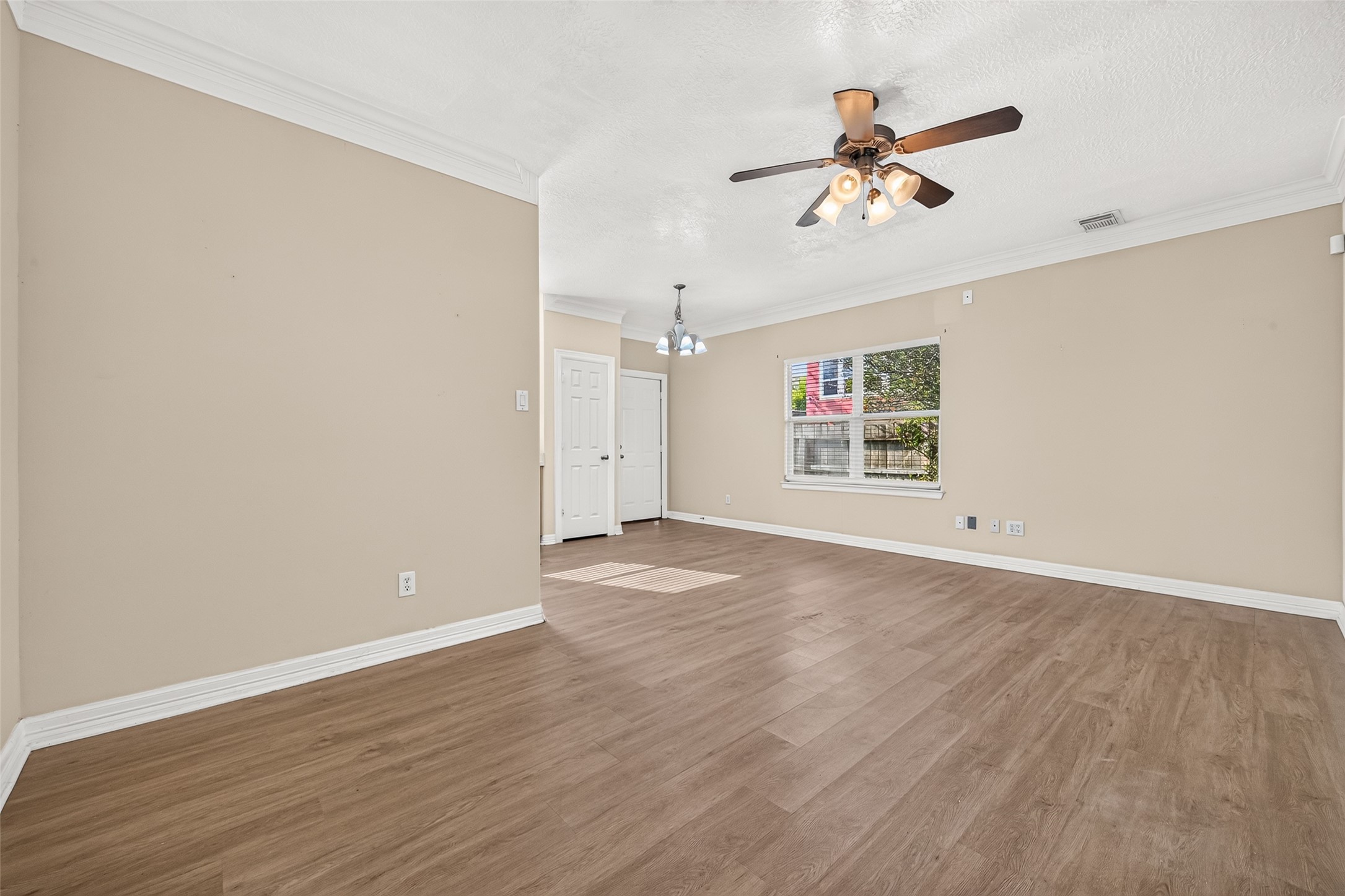 10355 Panther Point Drive Property Photo 8