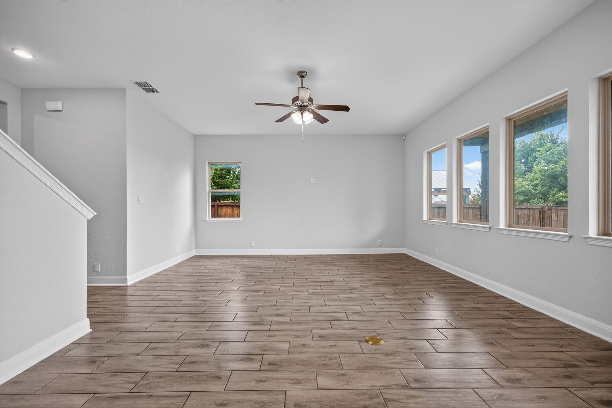 619 Wipper Property Photo 8