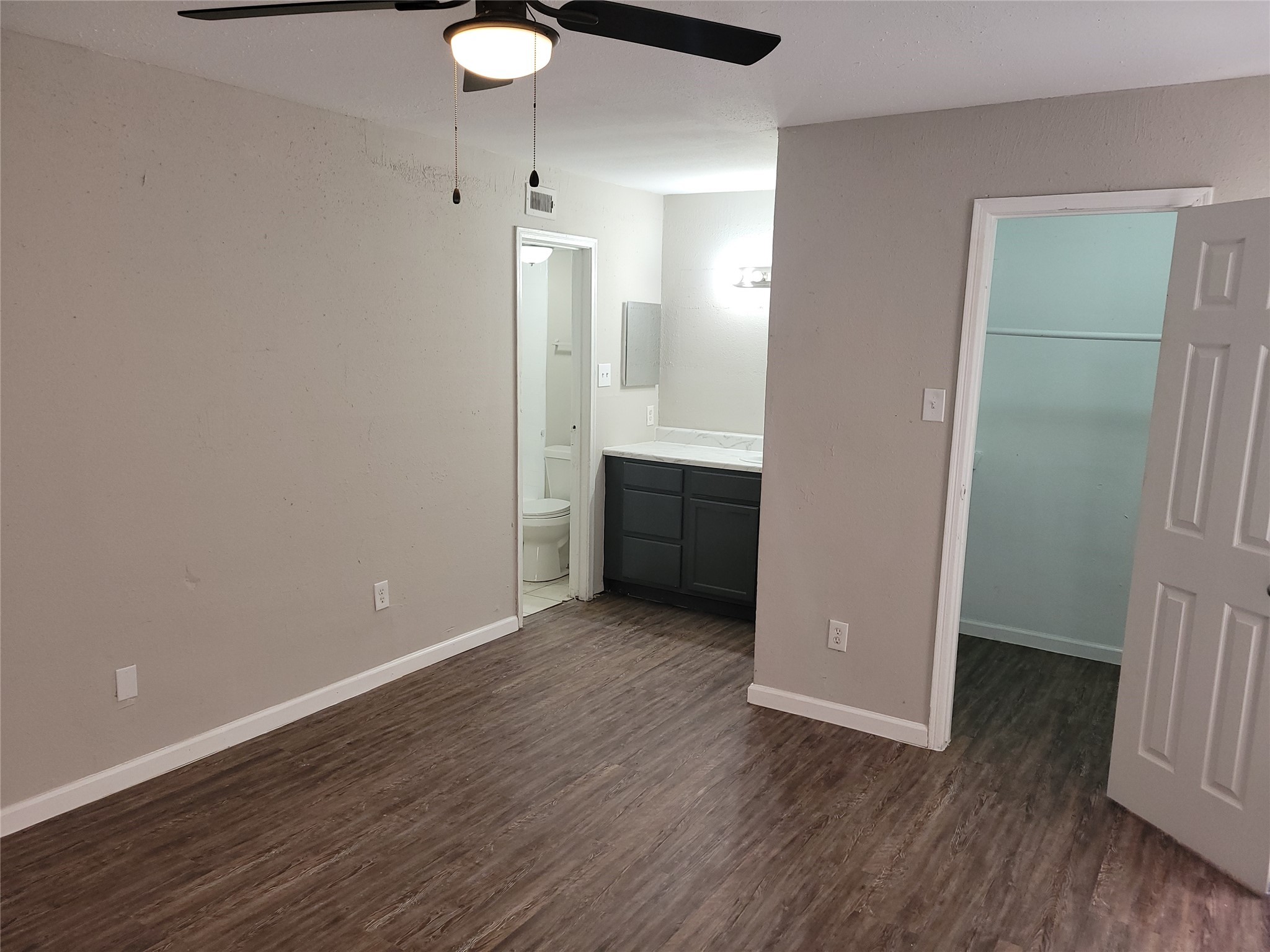 7200 W T C Jester Boulevard 2403 Property Photo 12