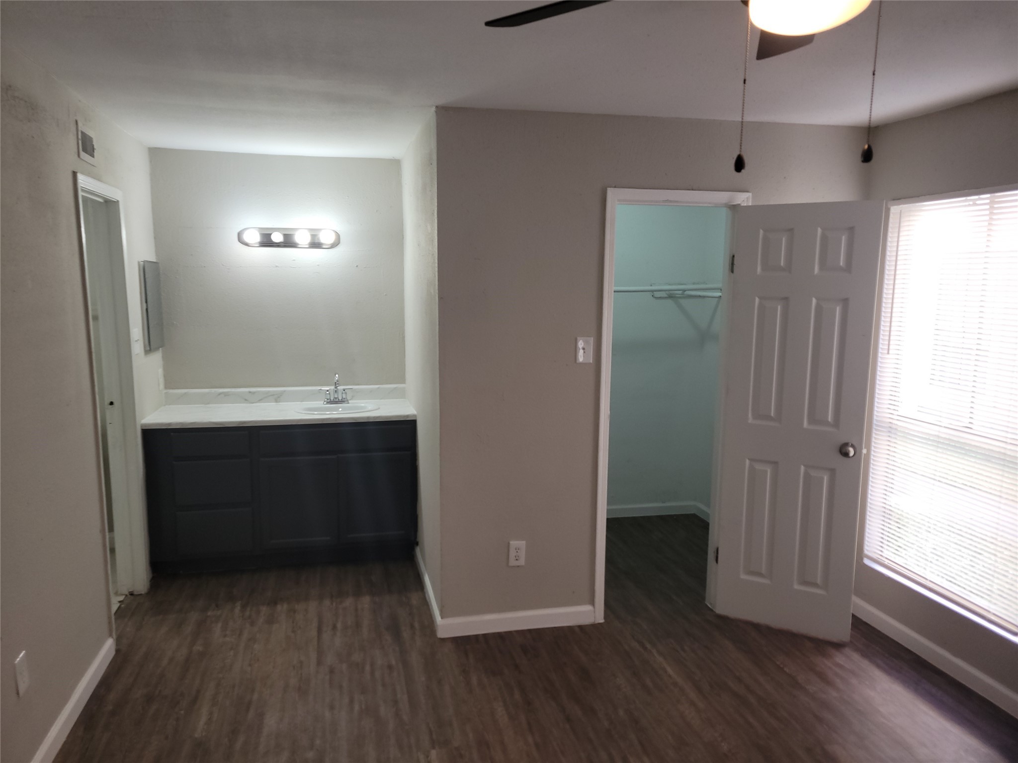 7200 W T C Jester Boulevard 2403 Property Photo 13