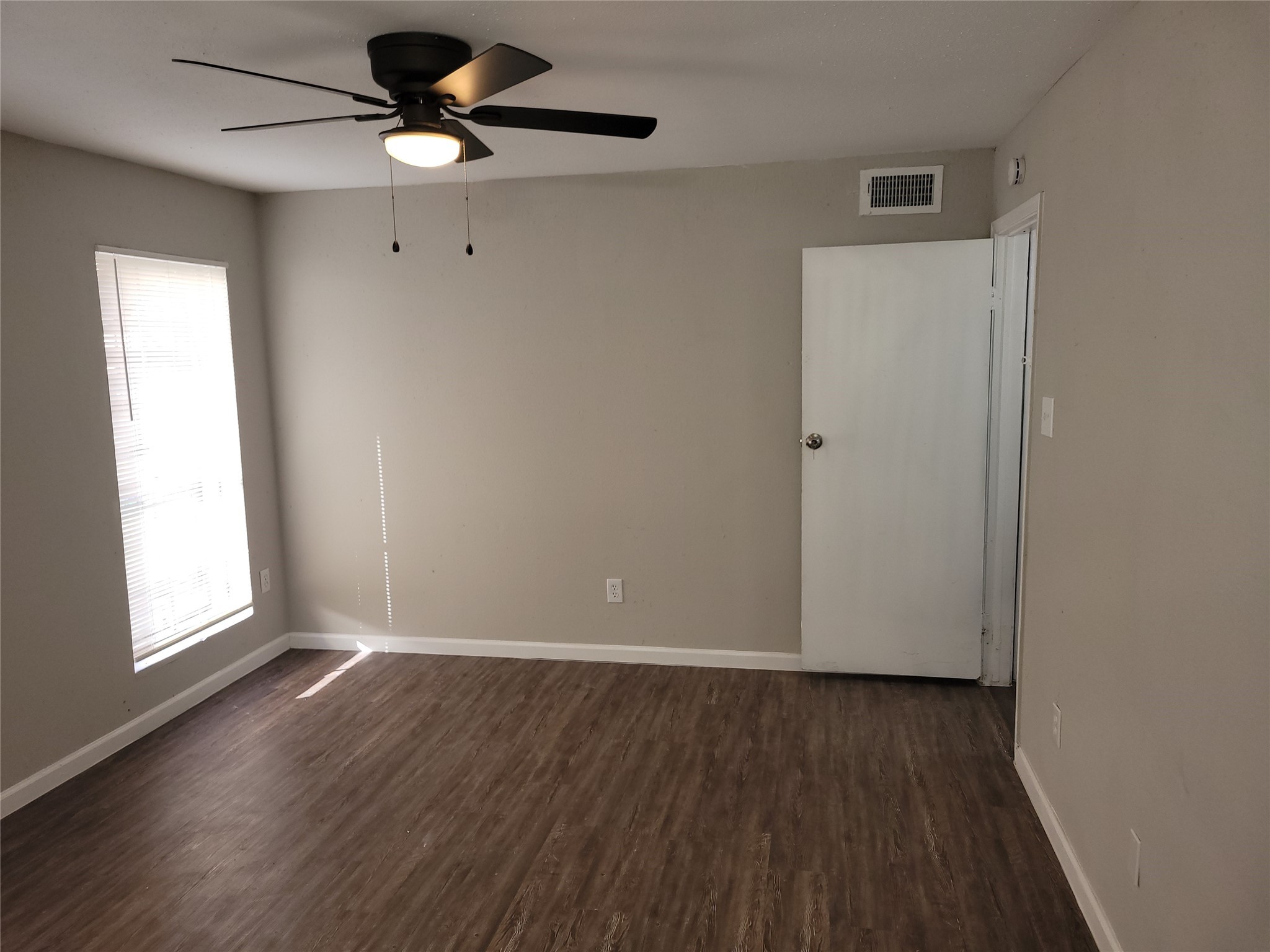 7200 W T C Jester Boulevard 2403 Property Photo 14