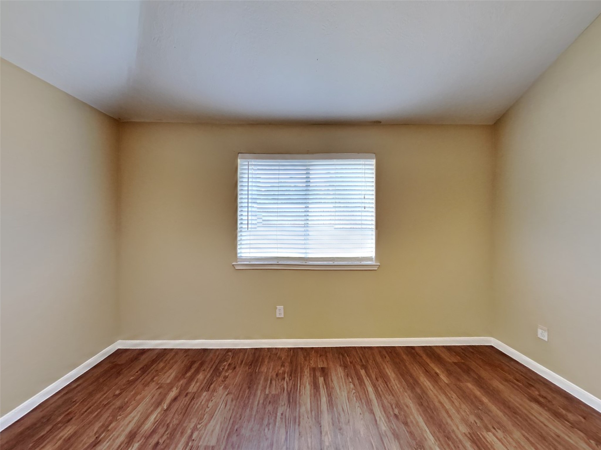 9812 Fair Brook Way Property Photo 7