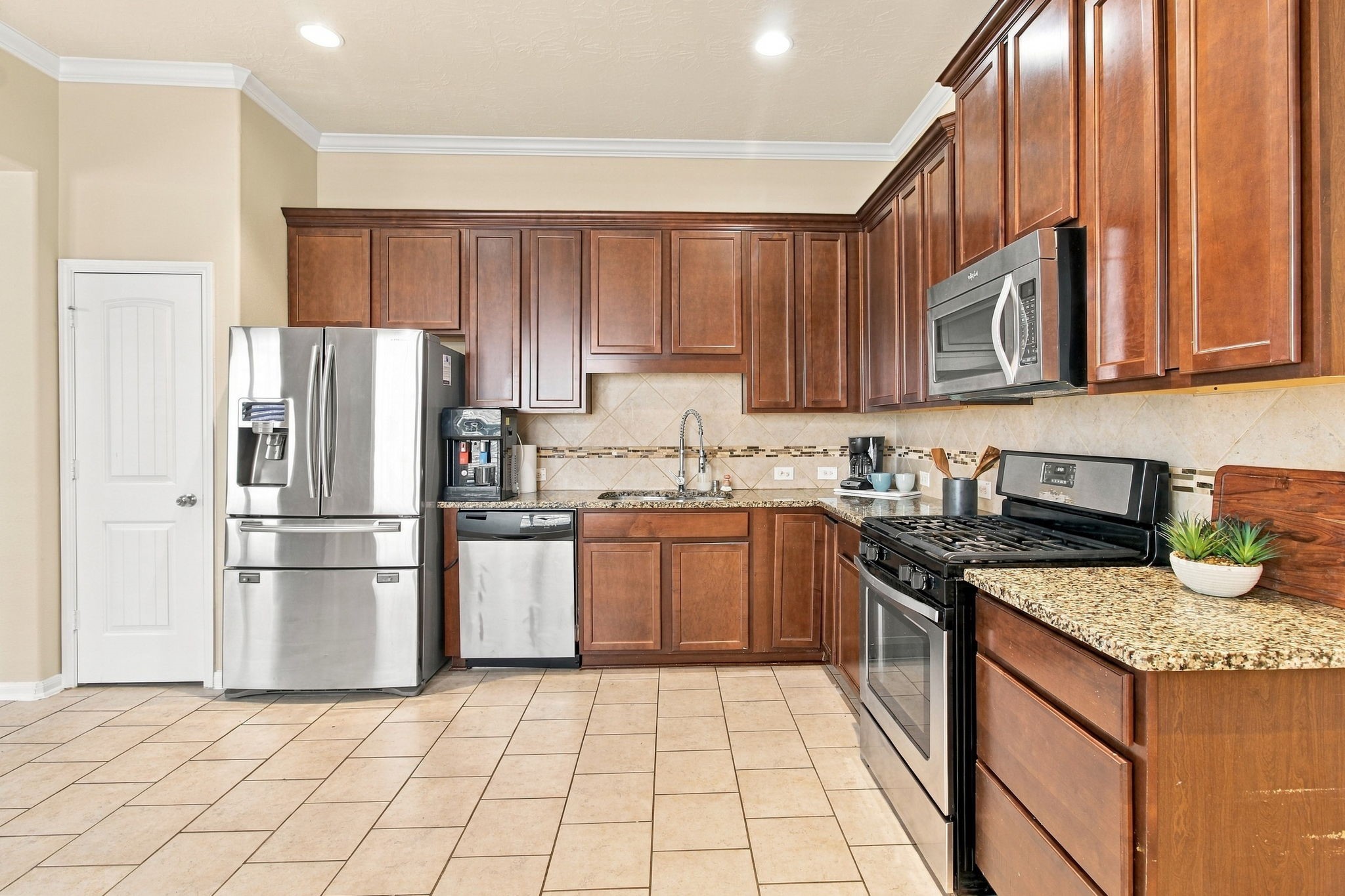 8117 E Pine Creek Bend Property Photo 12