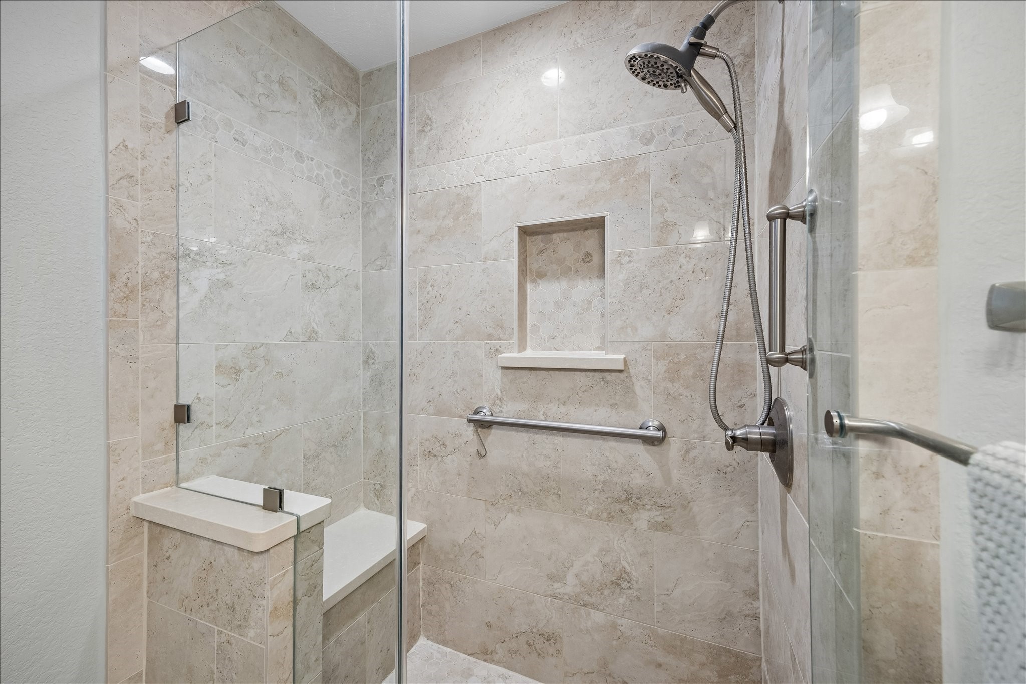 1809 Winding Creek Drive Property Photo 20