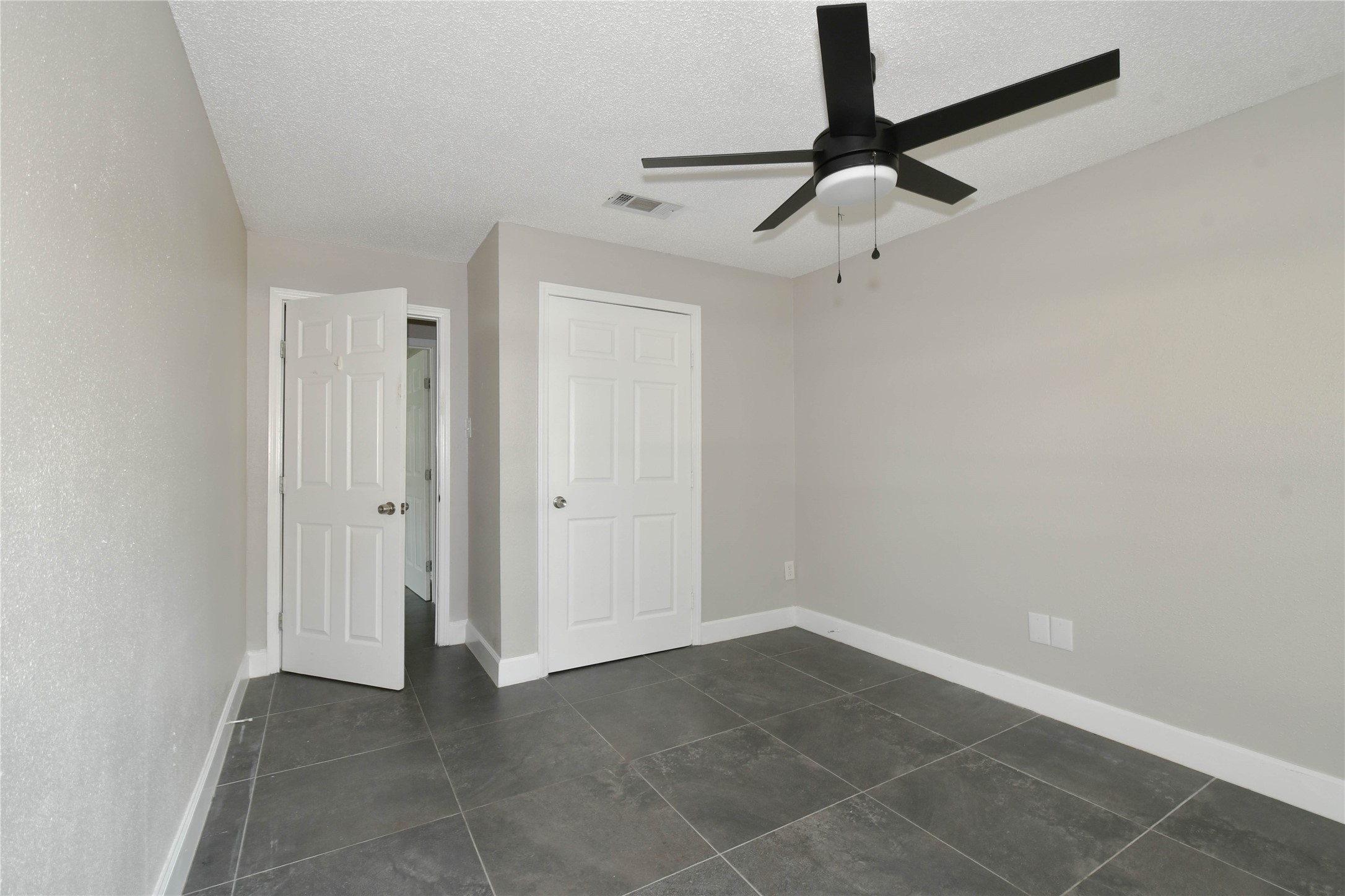 1126 Robert Street Property Photo 10
