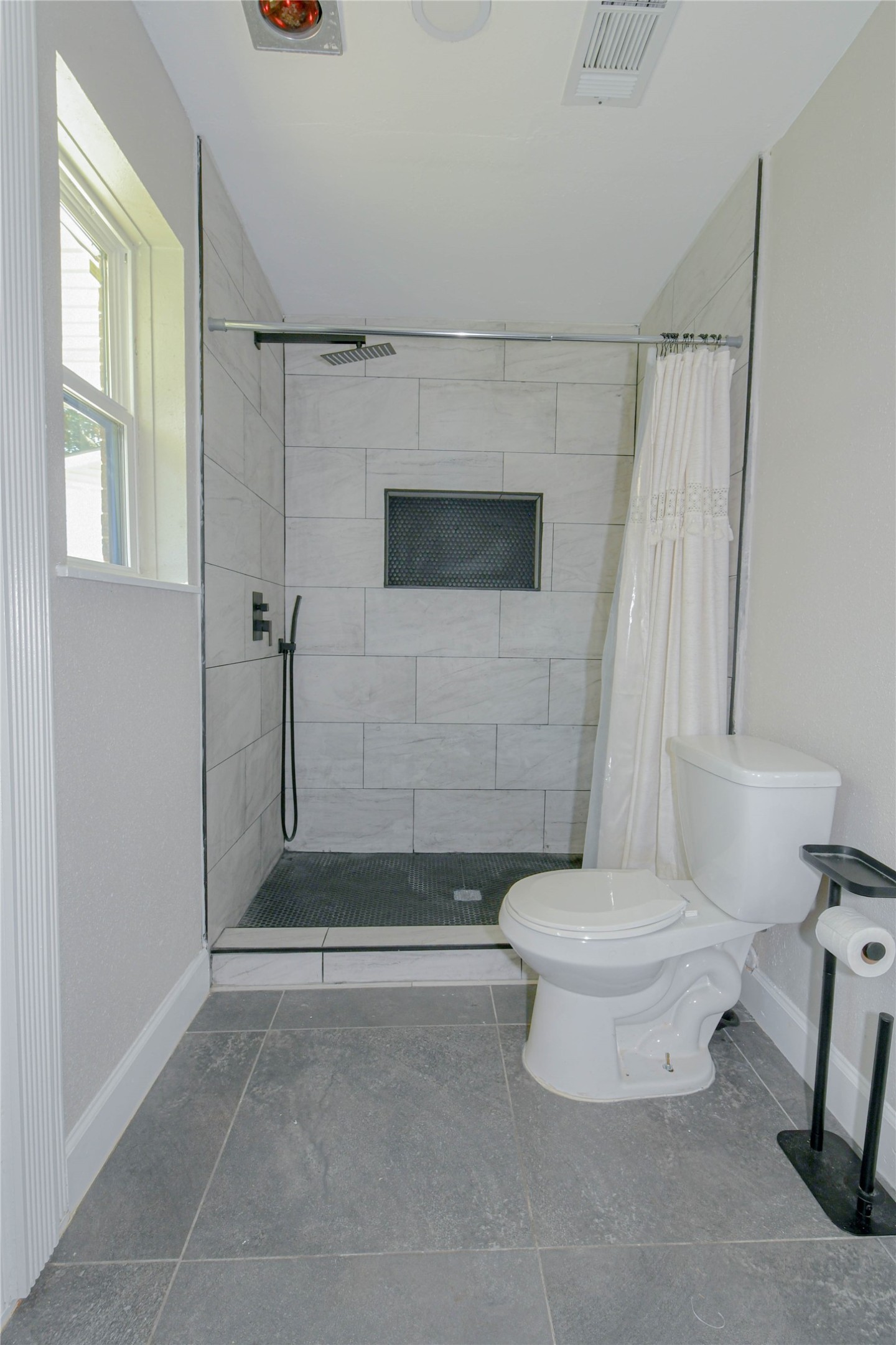 1126 Robert Street Property Photo 14