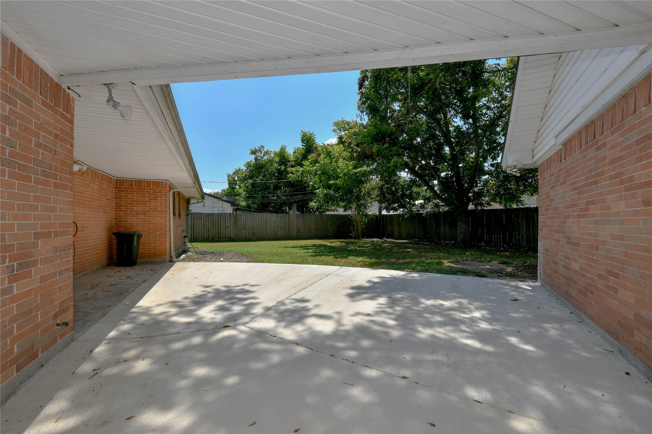 1126 Robert Street Property Photo 17