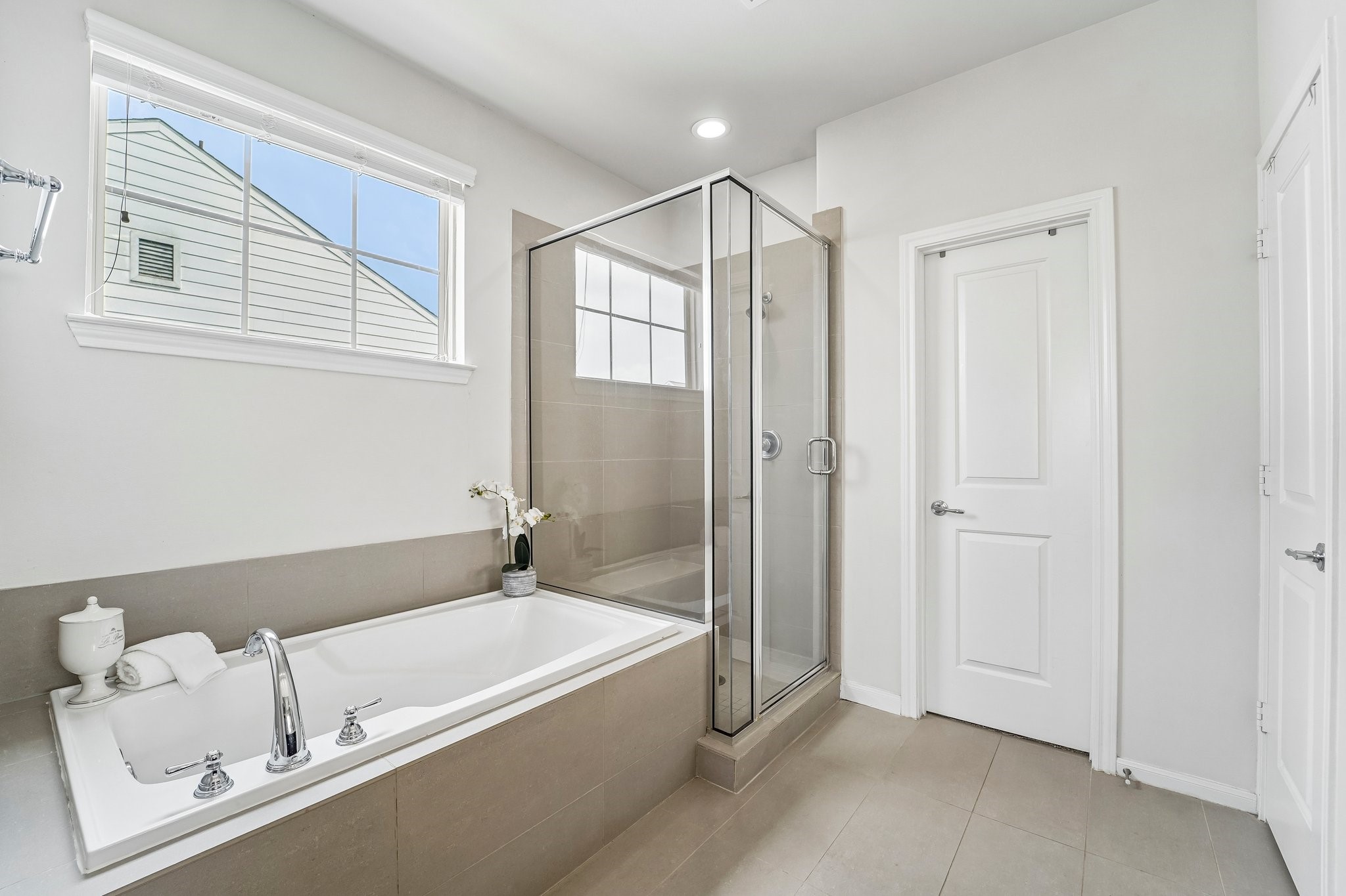 1010 W 24th Street O Property Photo 16