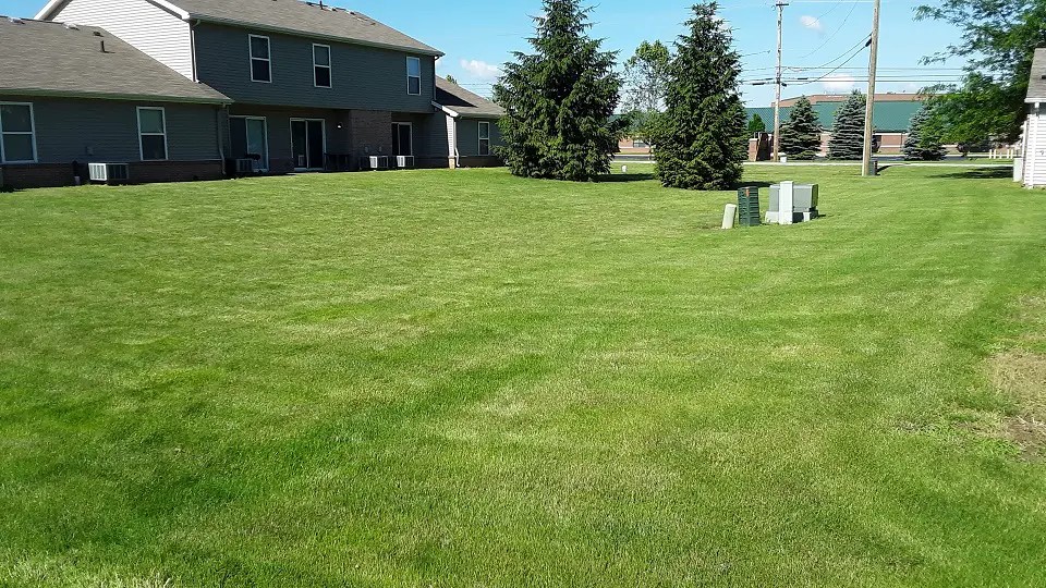 735-739 Main St Property Photo 2