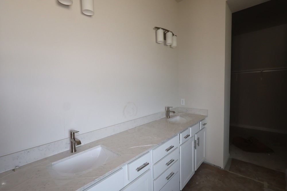 16418 Switchgrass Grove Lane Property Photo 12