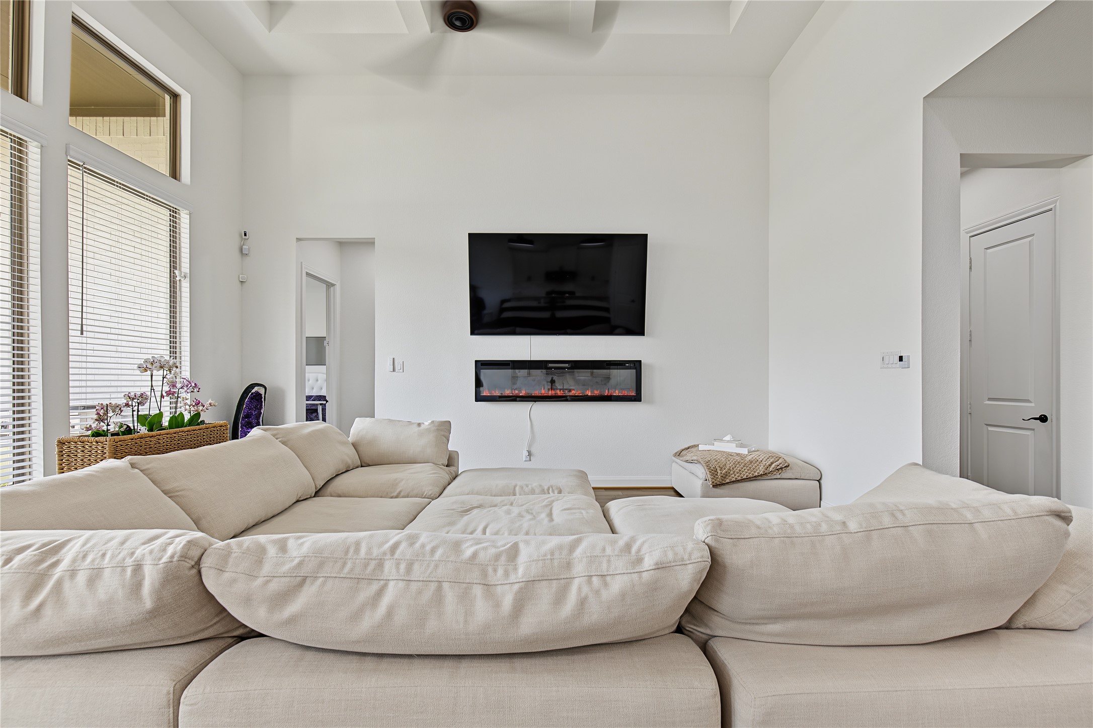 8630 Blue Coral Drive Property Photo 10