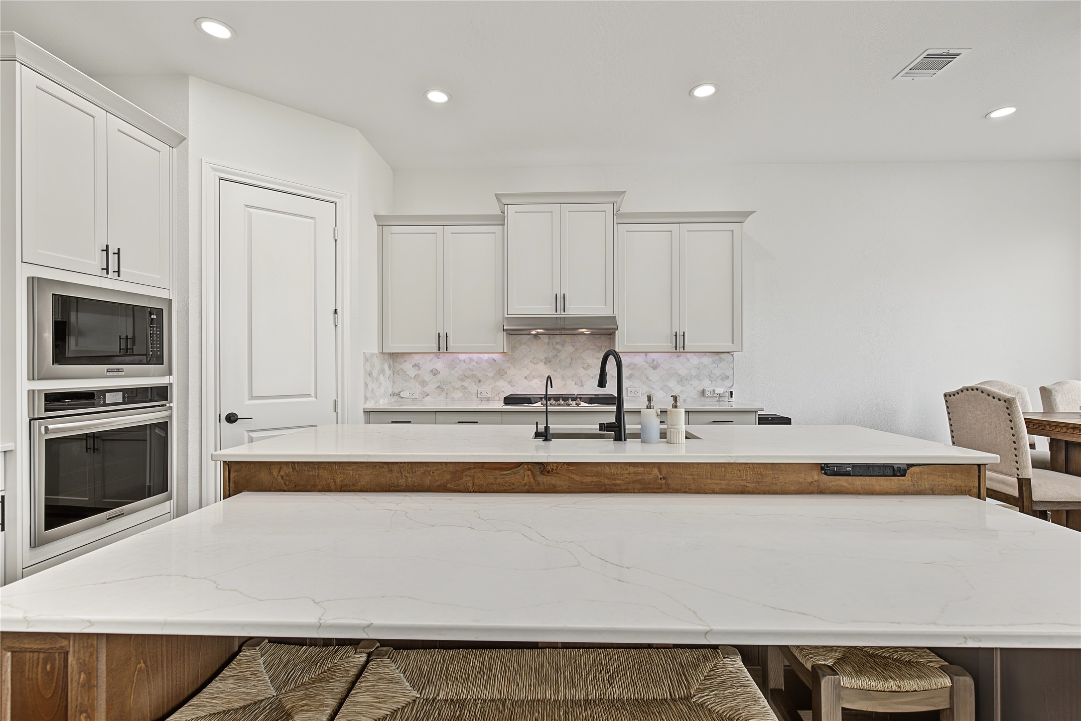 8630 Blue Coral Drive Property Photo 16