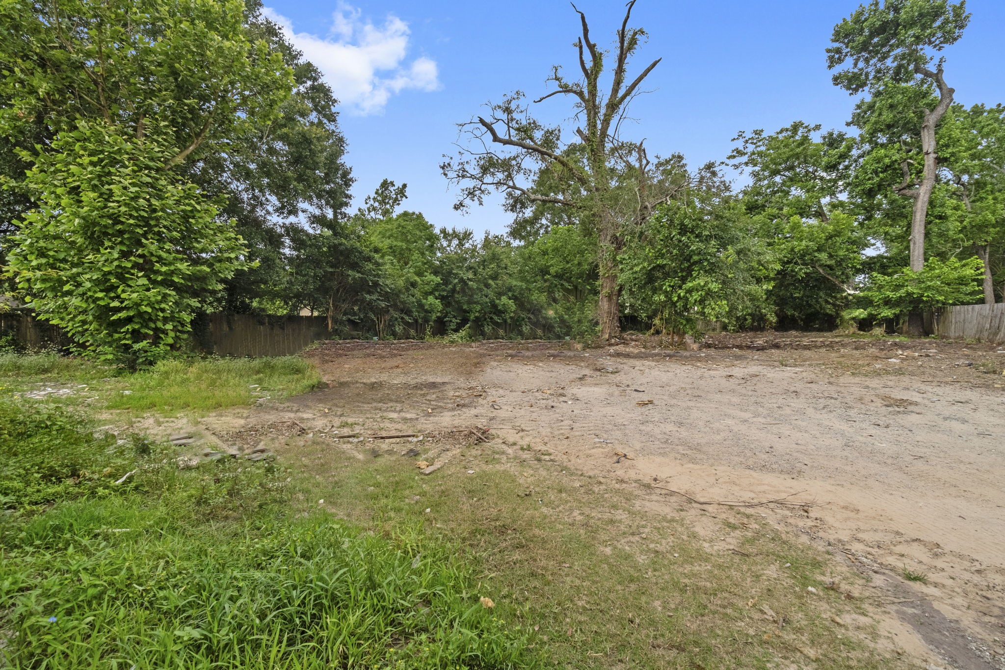 1615 Gilmore Street Property Photo 2
