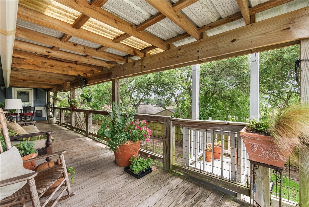 939 17th Street Property Photo 4