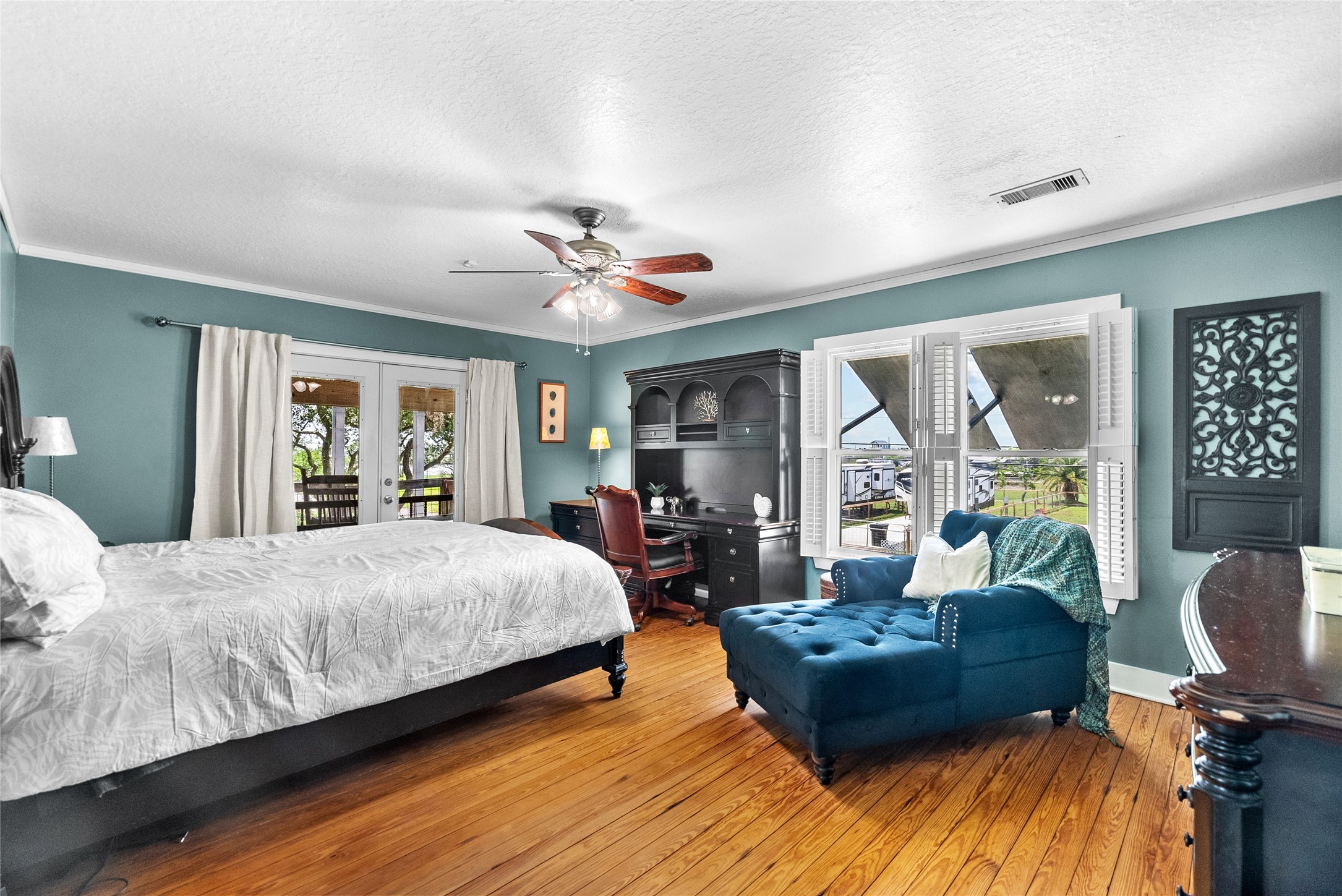 939 17th Street Property Photo 12