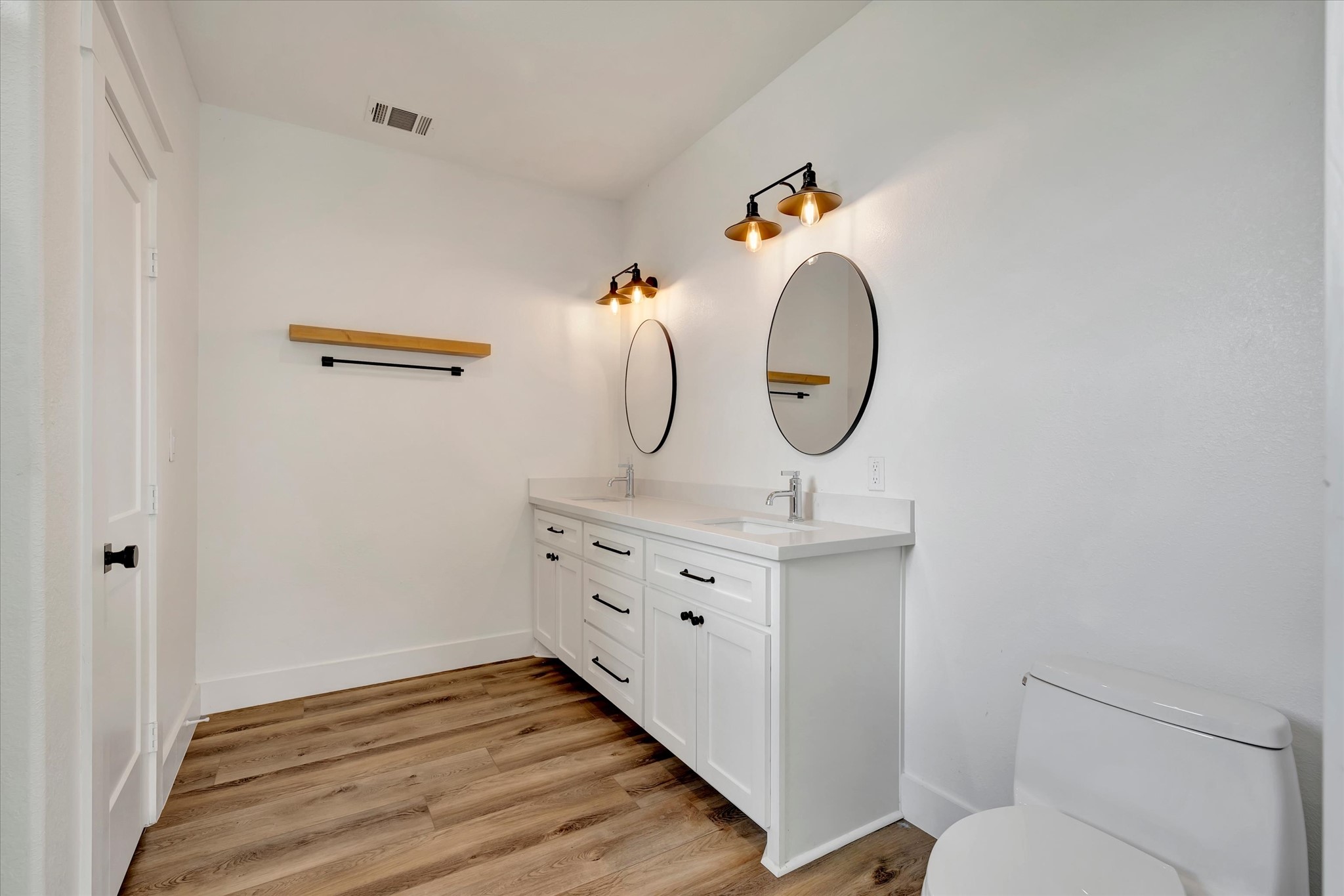 1800 Todville Road Property Photo 32