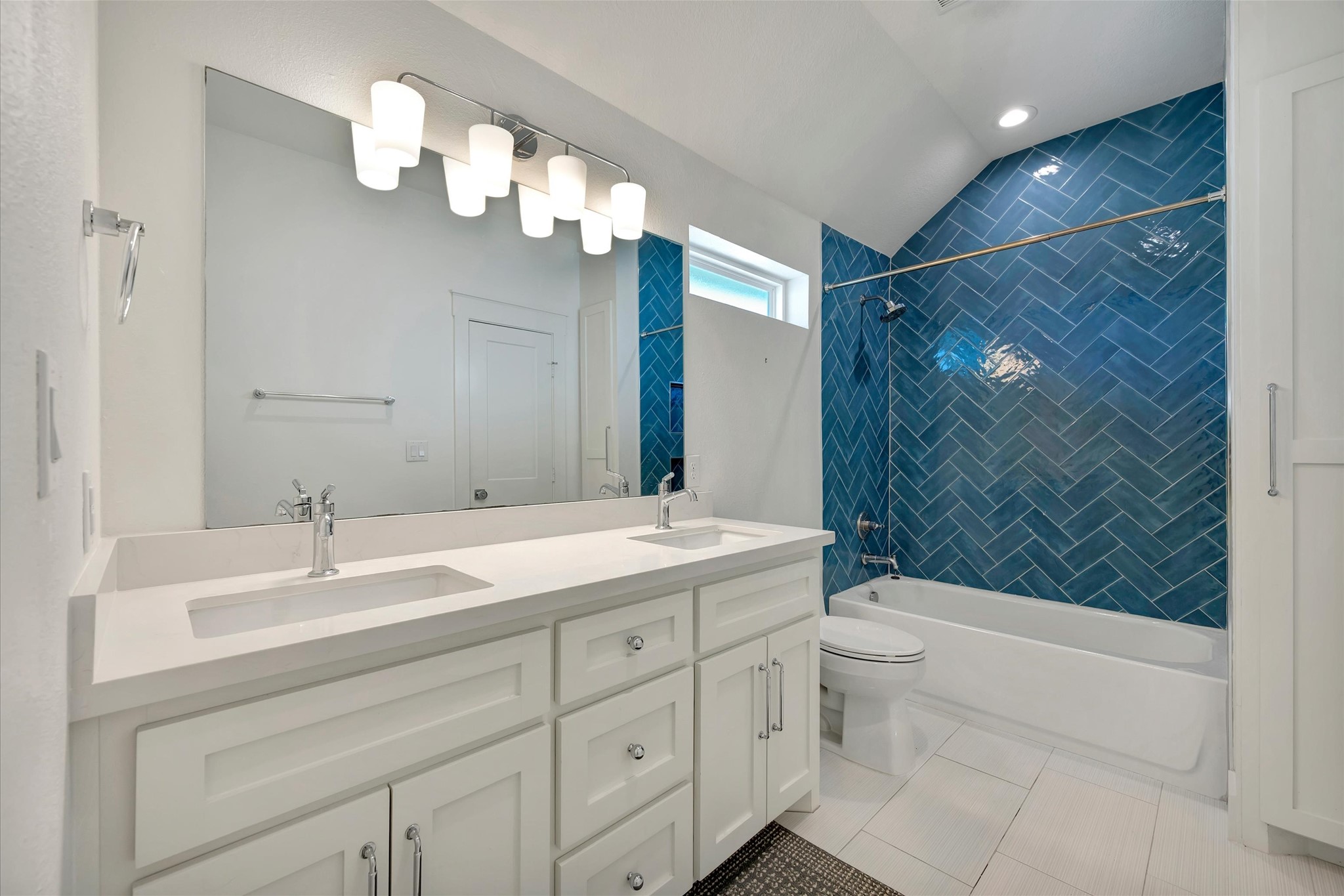1800 Todville Road Property Photo 38