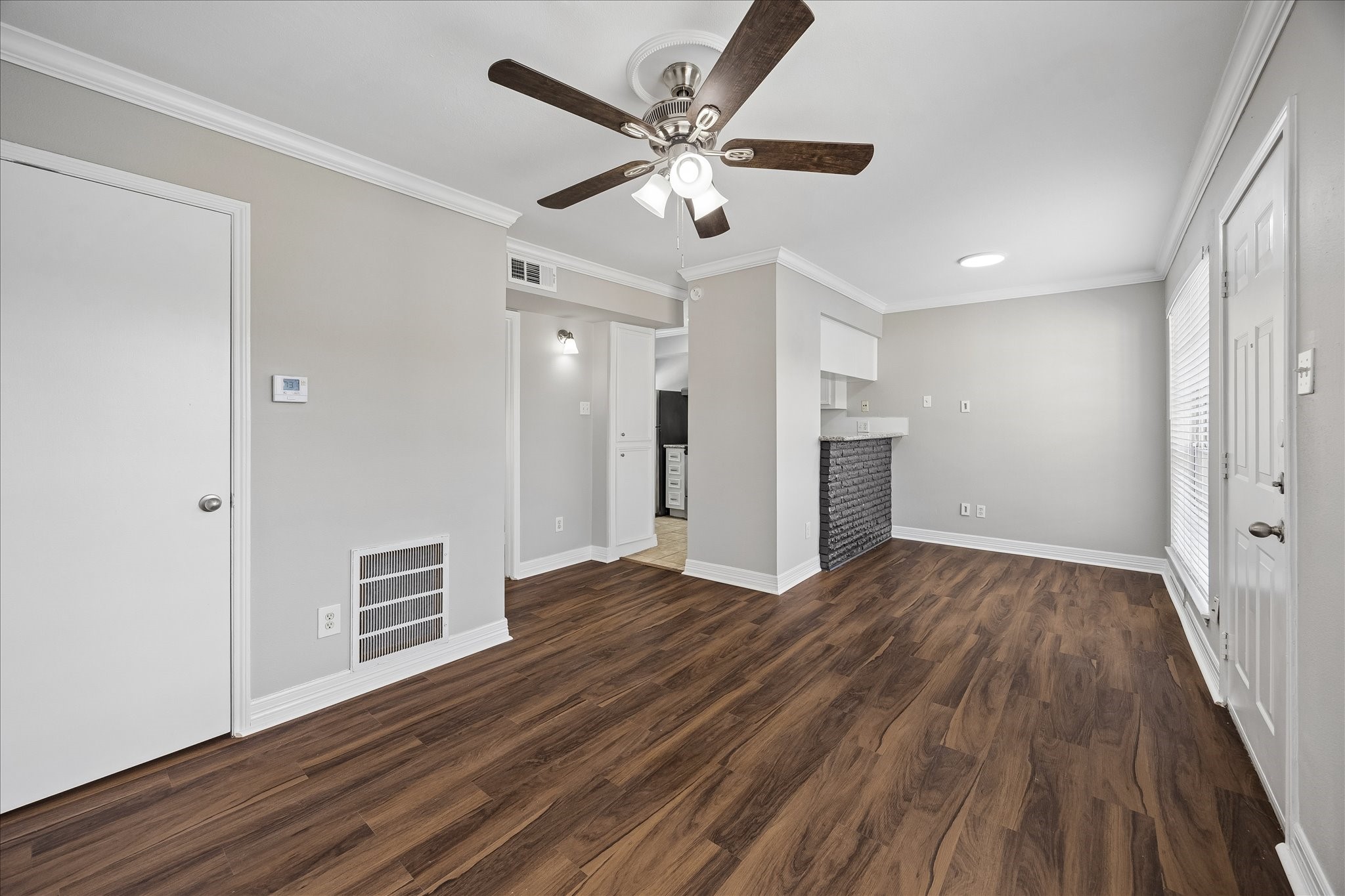 201 Emerson Street 10 Property Photo 6