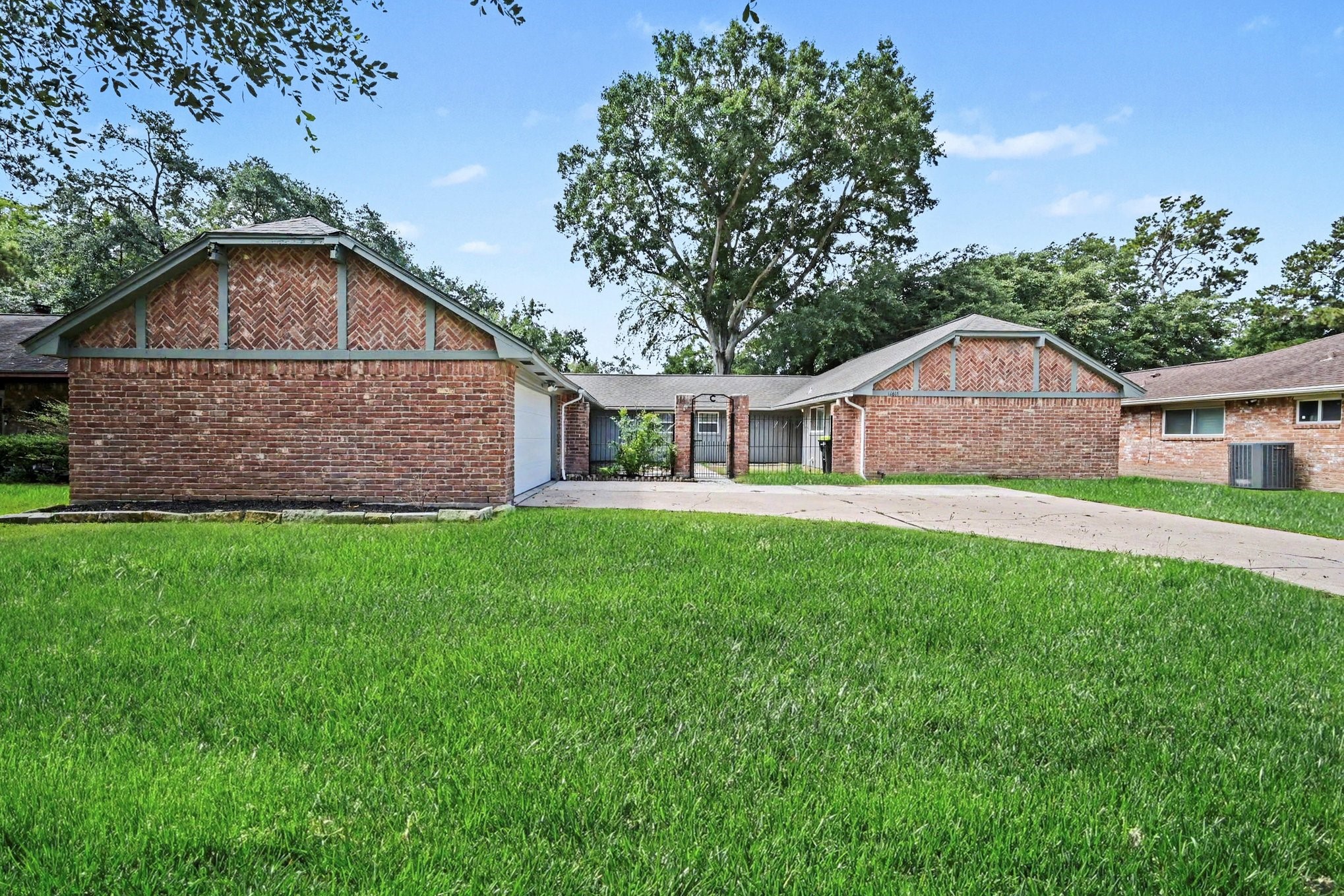 12615 Amado Drive Property Photo