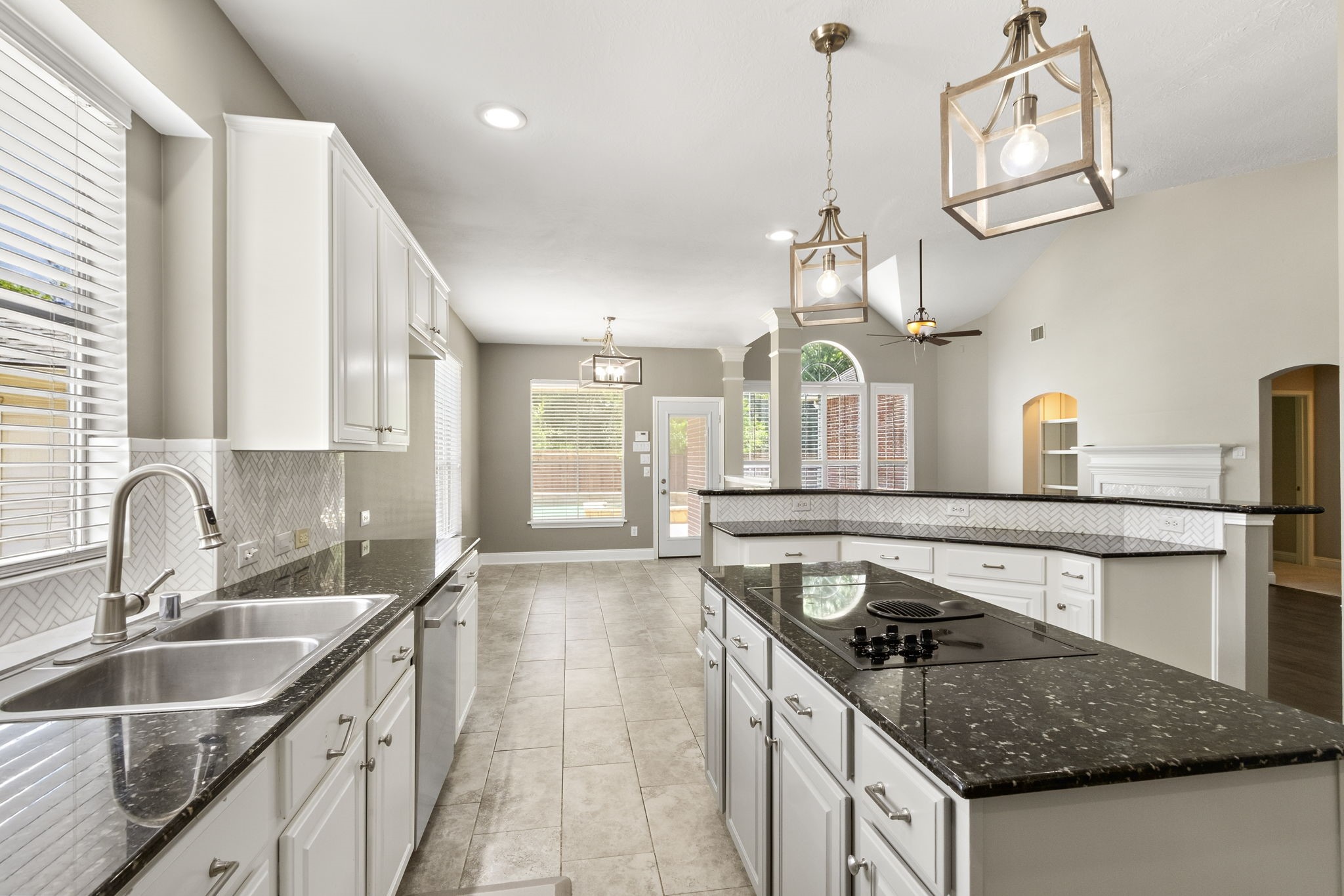 13614 Cardinal Cove Court Property Photo 16