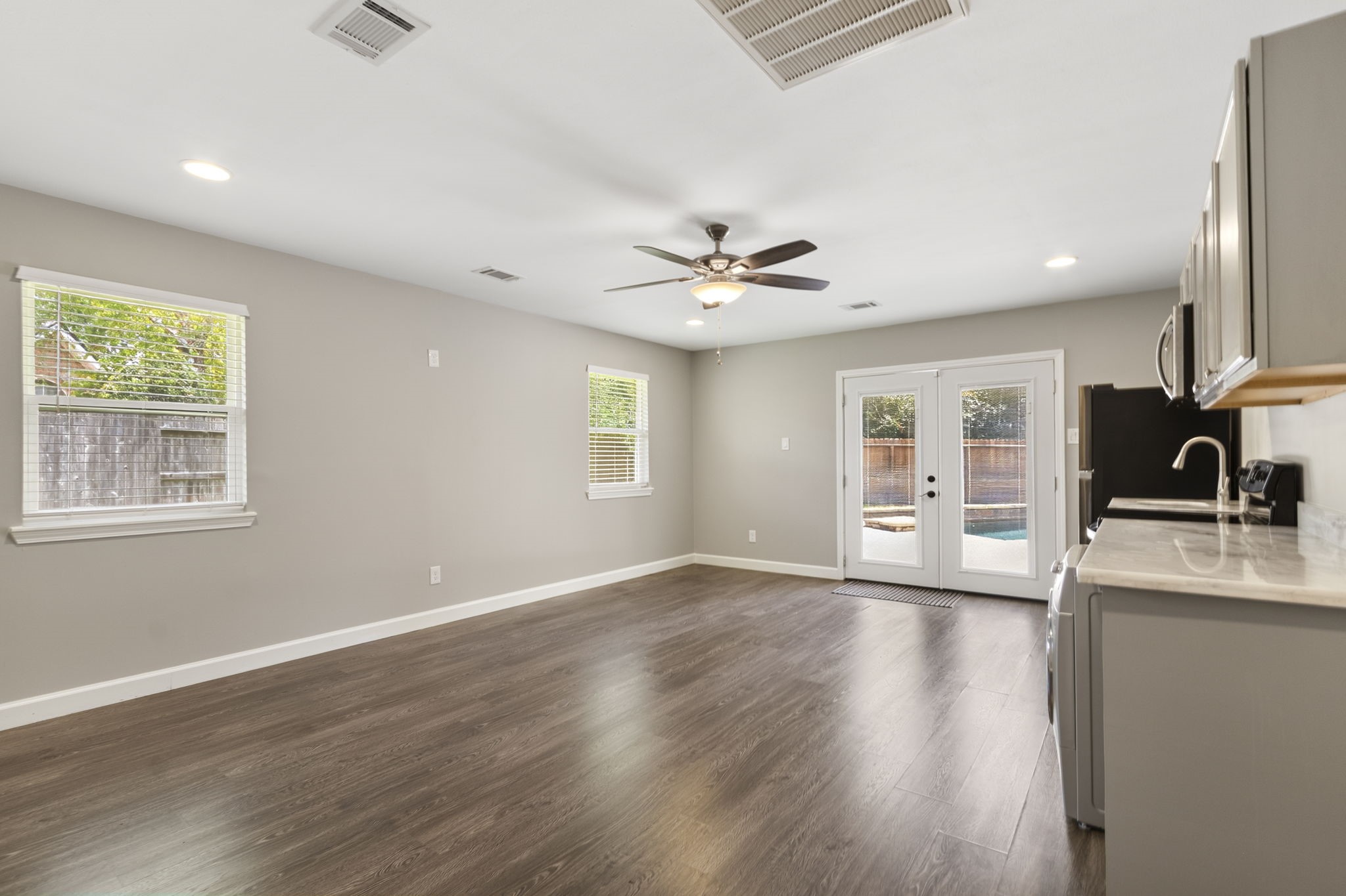 13614 Cardinal Cove Court Property Photo 40