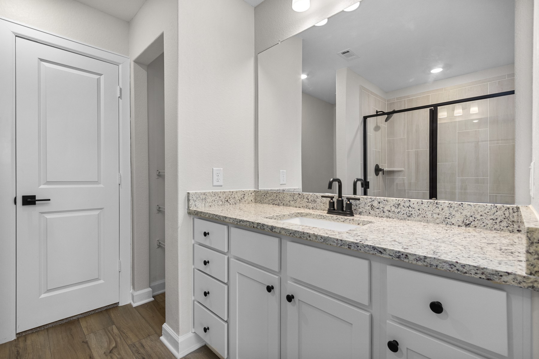 1006 Whispering Winds Drive Property Photo 11