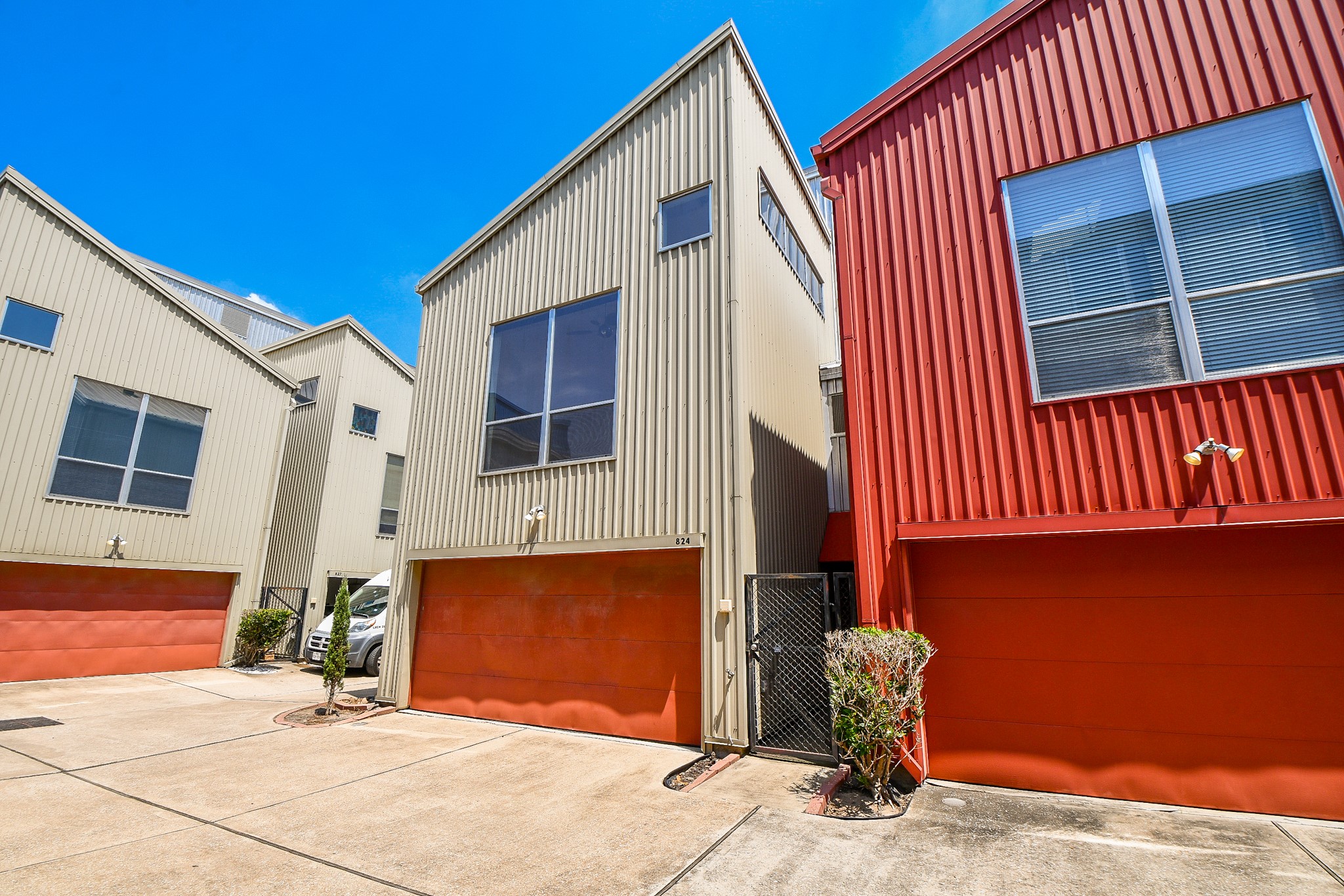 824 Robin Street Property Photo 1