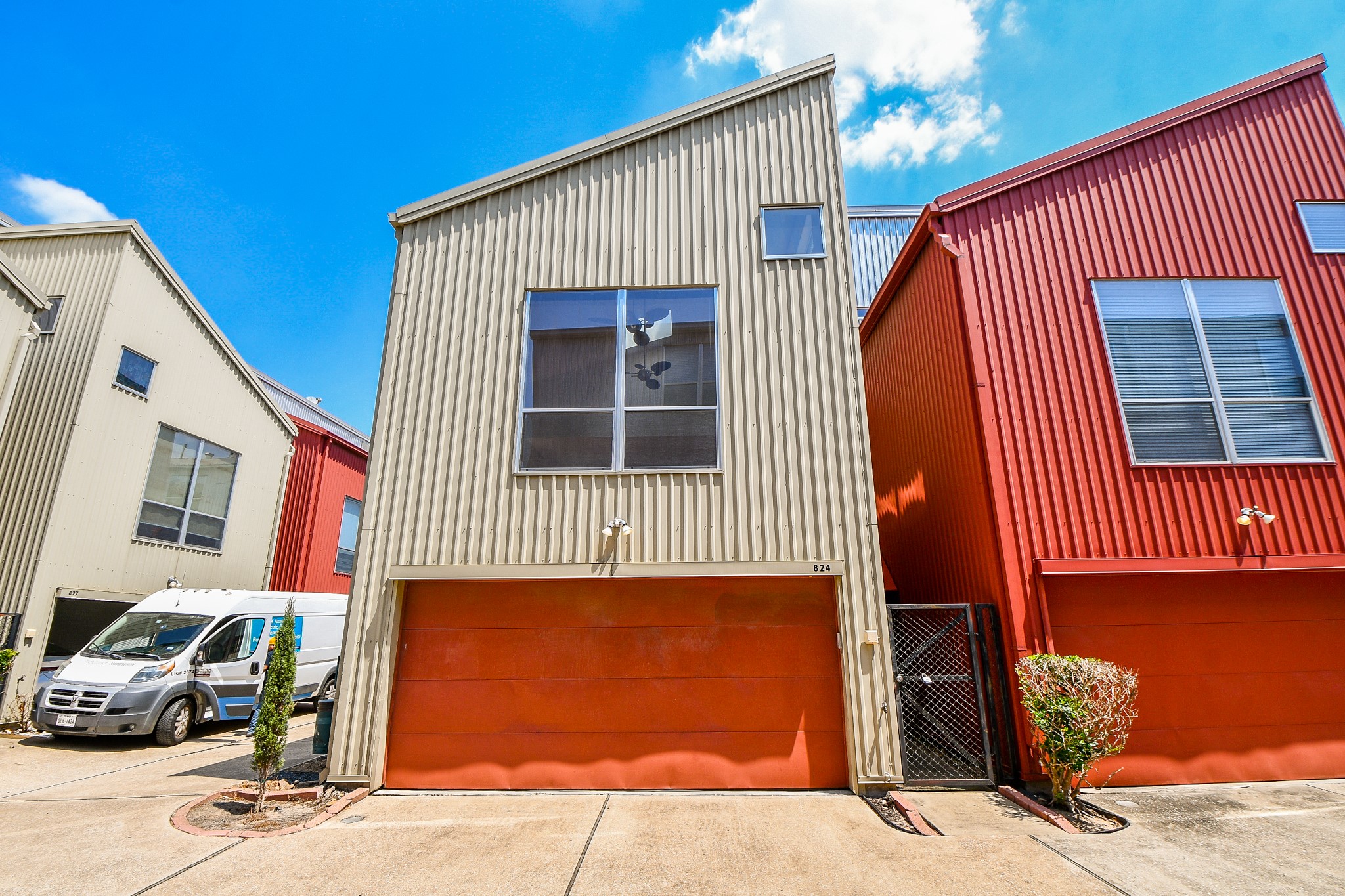 824 Robin Street Property Photo 2
