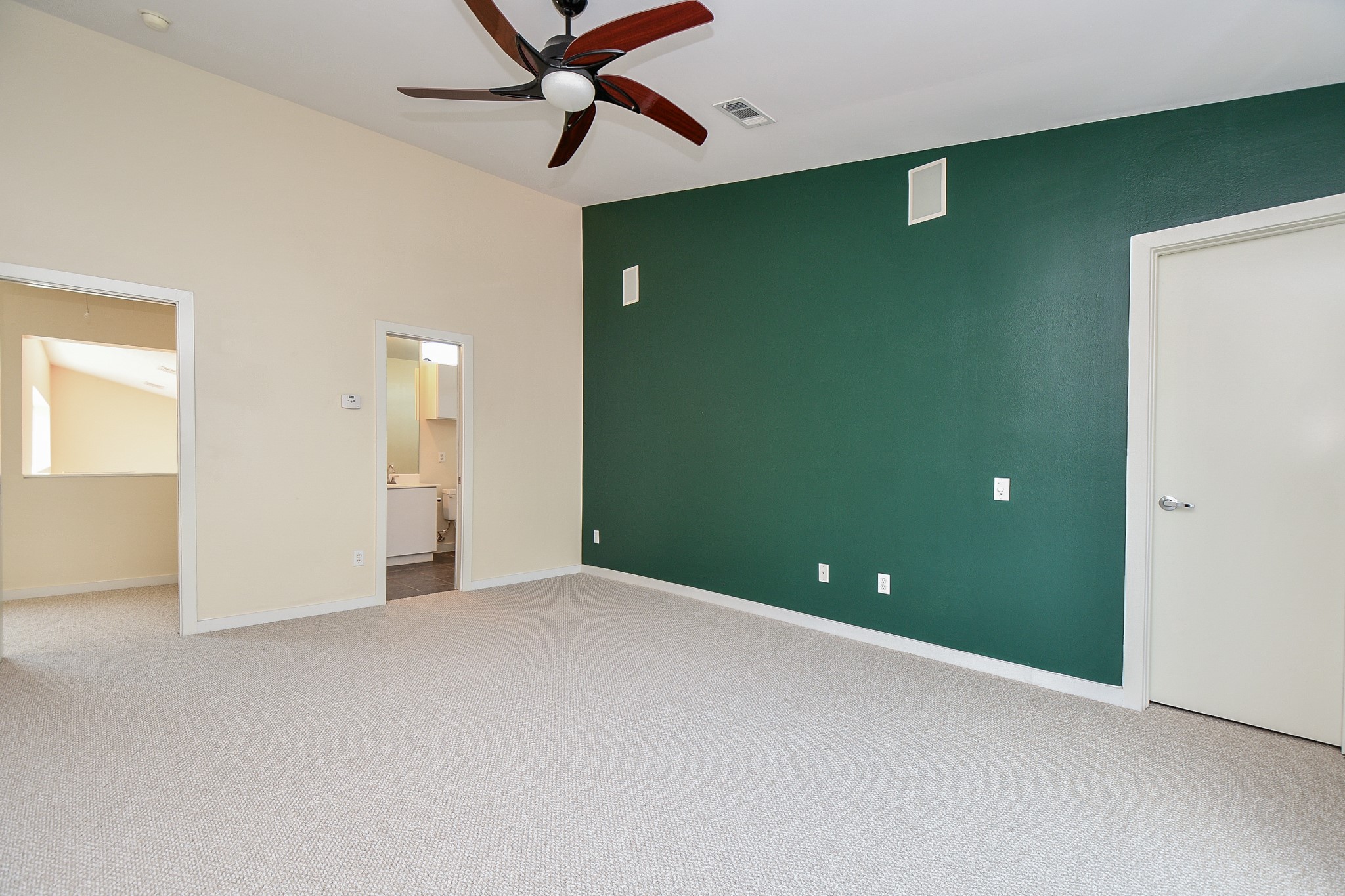 824 Robin Street Property Photo 17