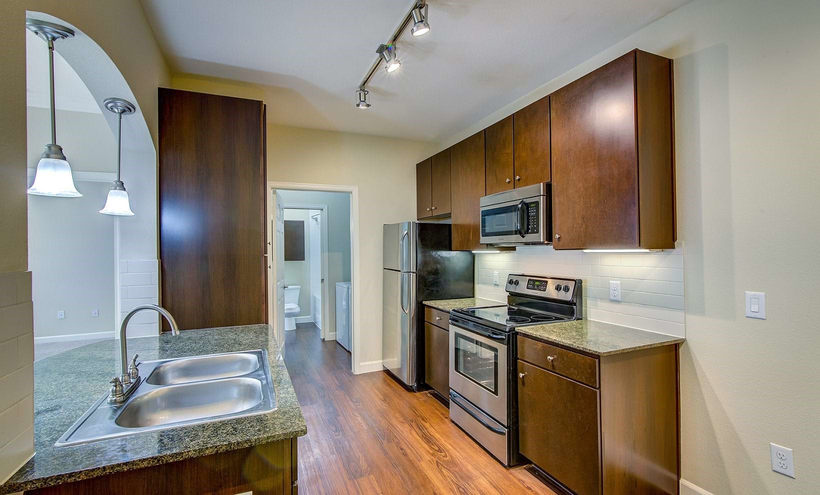2951 N Loop 336 W 625 Property Photo 6