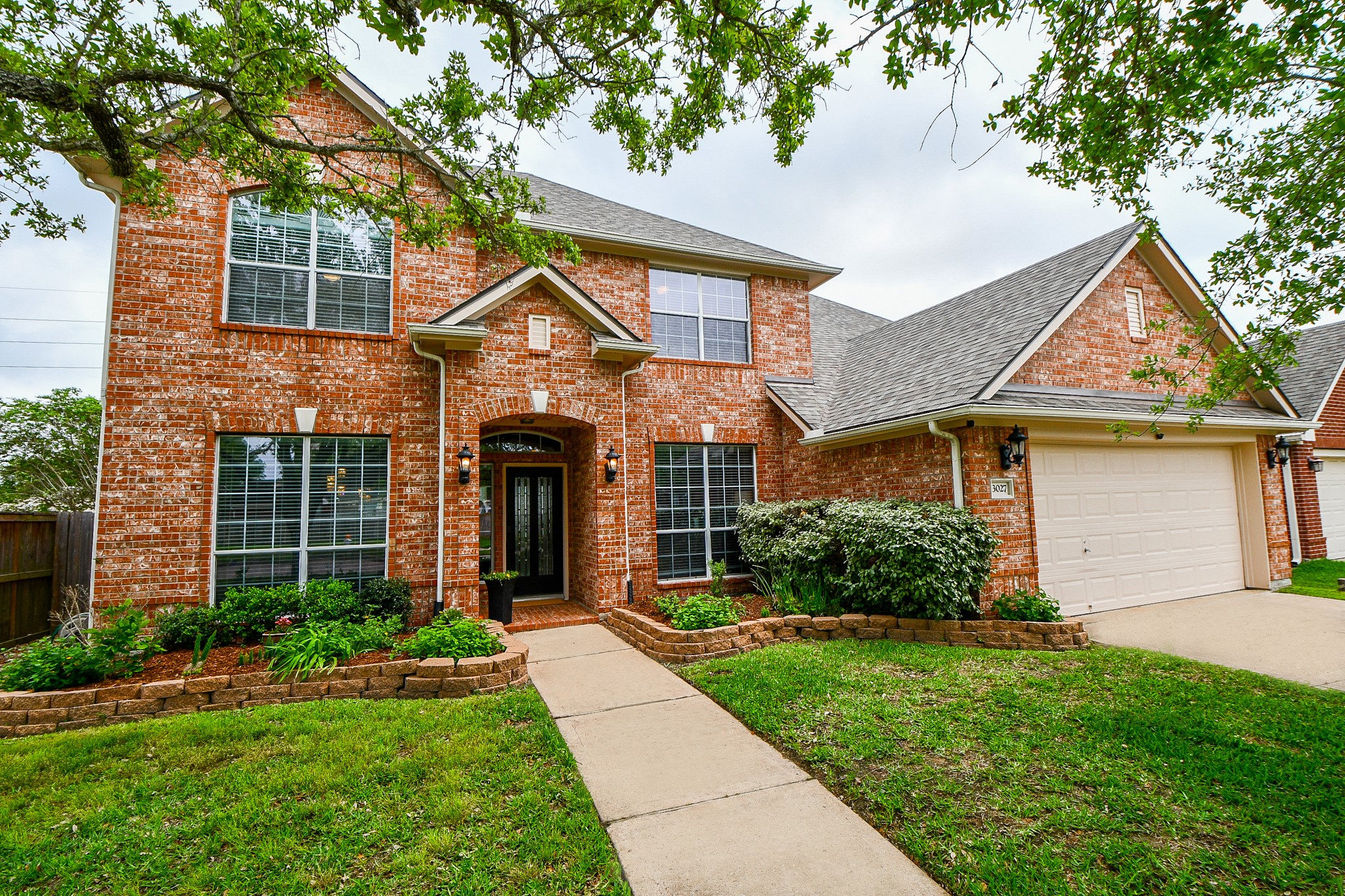 3027 Fallbrook Drive Property Photo
