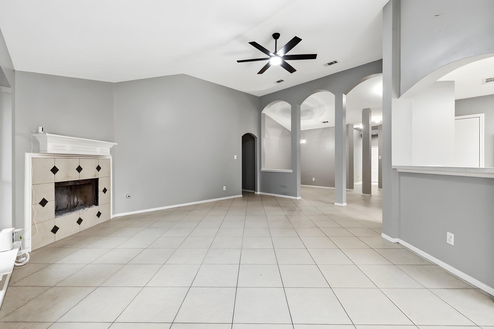 18403 Maple Mill Drive Property Photo 10