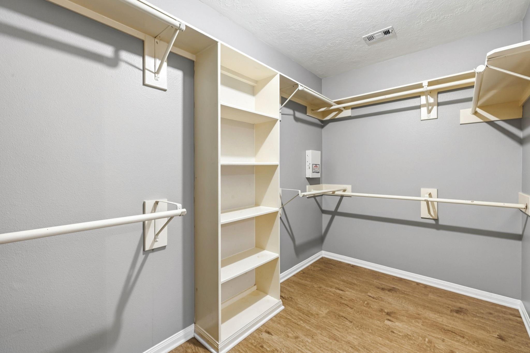 18403 Maple Mill Drive Property Photo 19