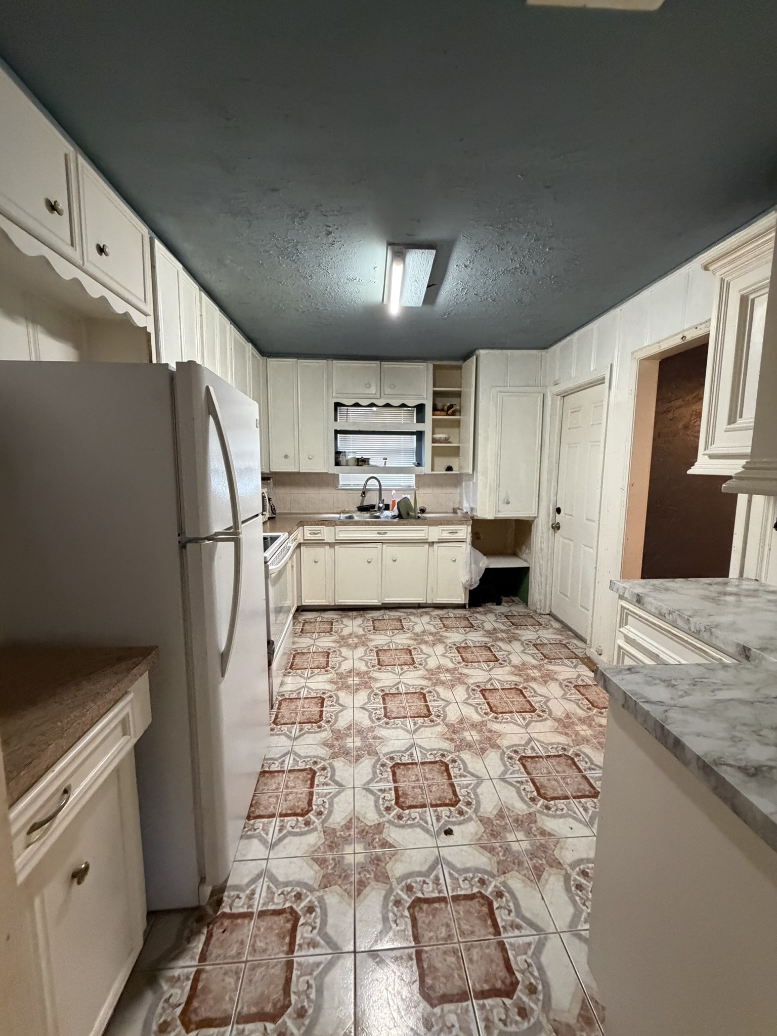 247 Hohldale Street Property Photo 8