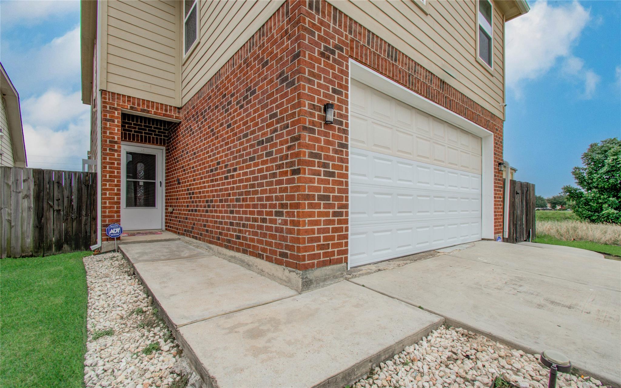 7231 Haven Creek Drive Property Photo 6