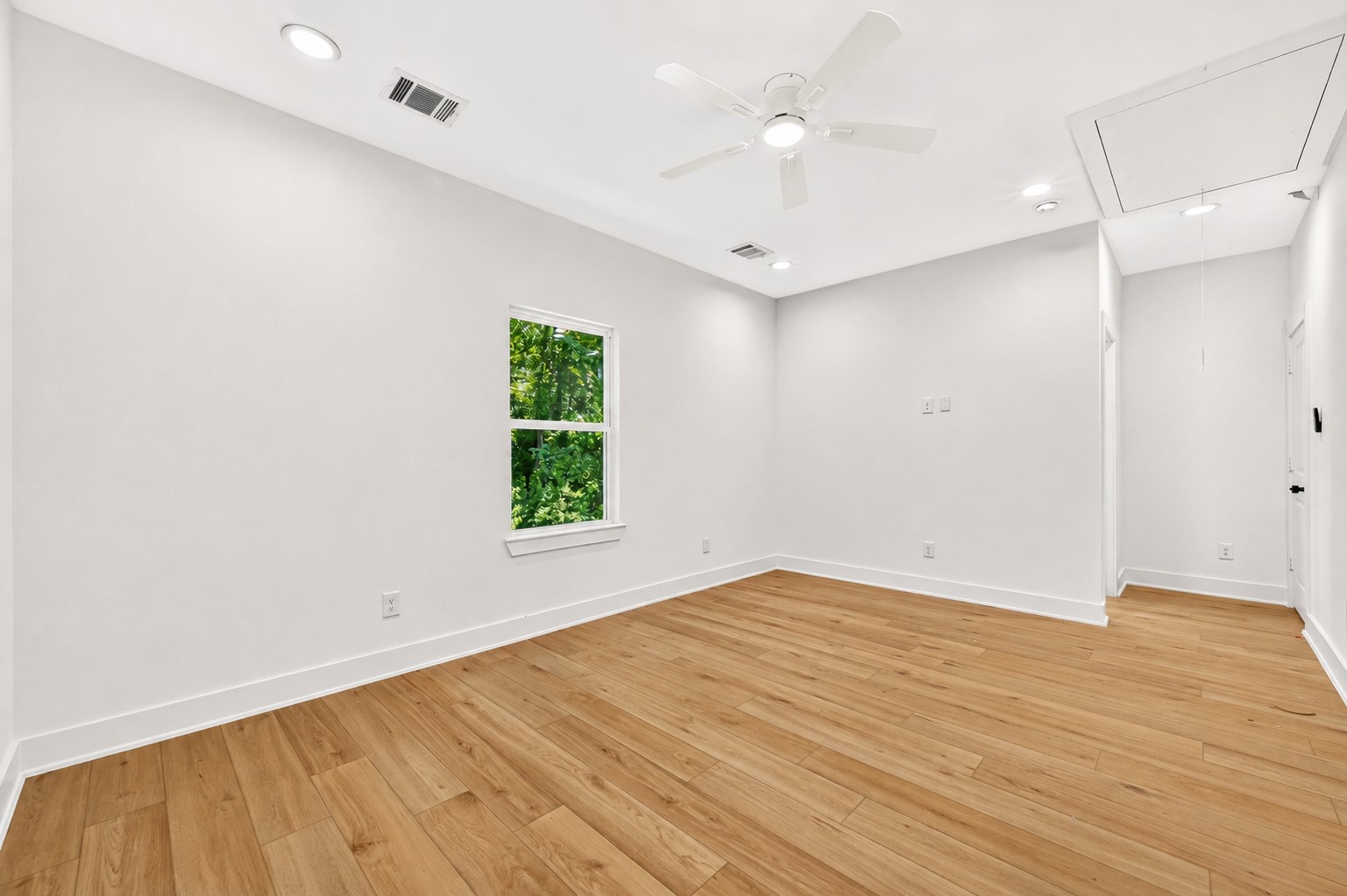7826 Beckley Street Back Property Photo 11