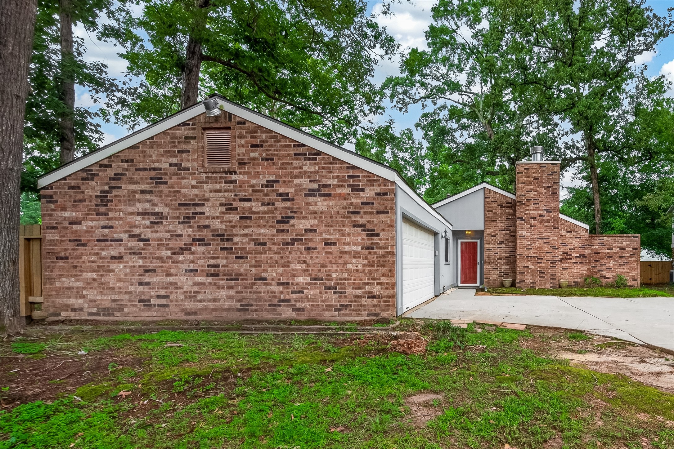 3230 Brookgreen Drive Property Photo 2