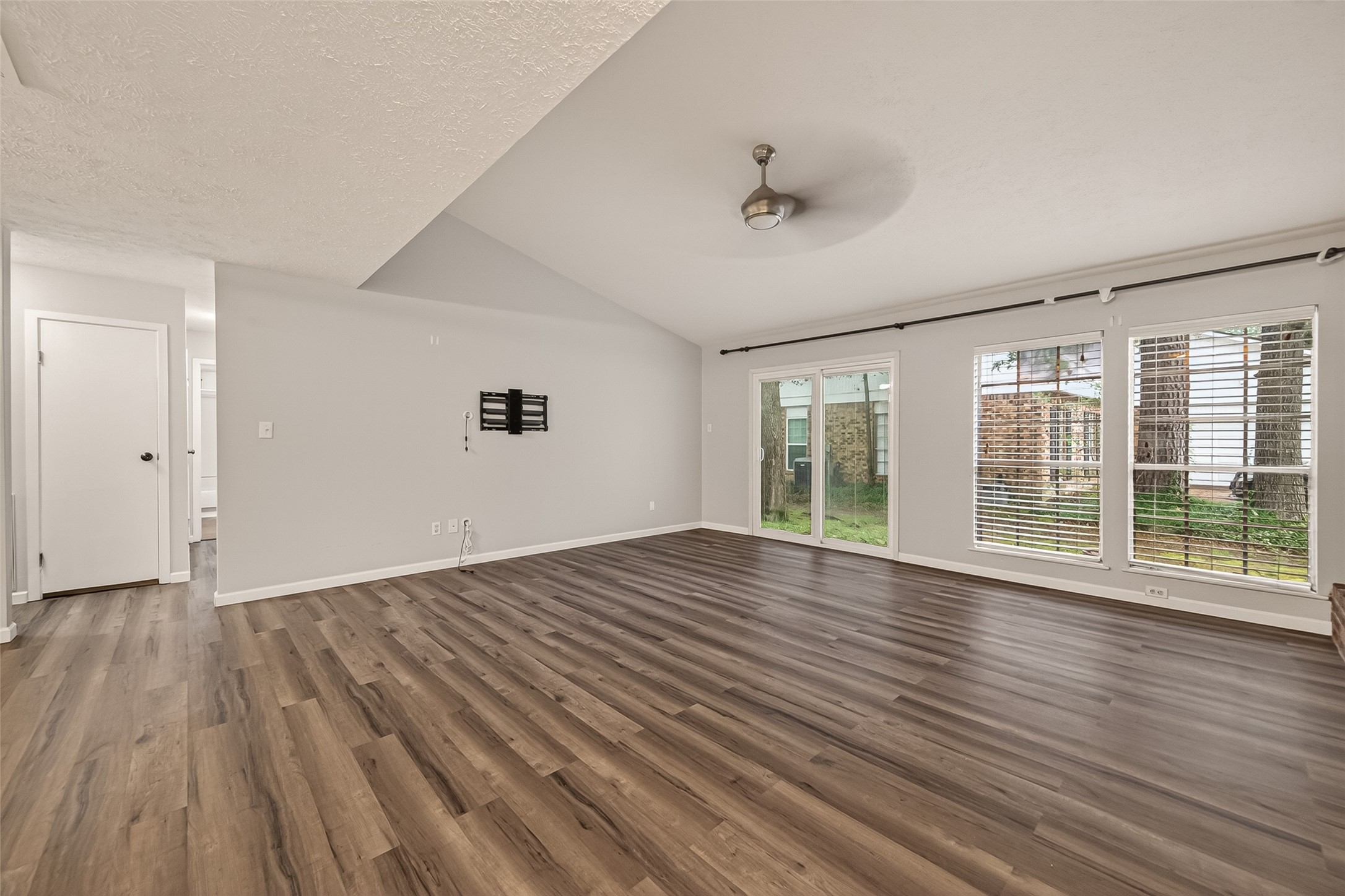 3230 Brookgreen Drive Property Photo 5