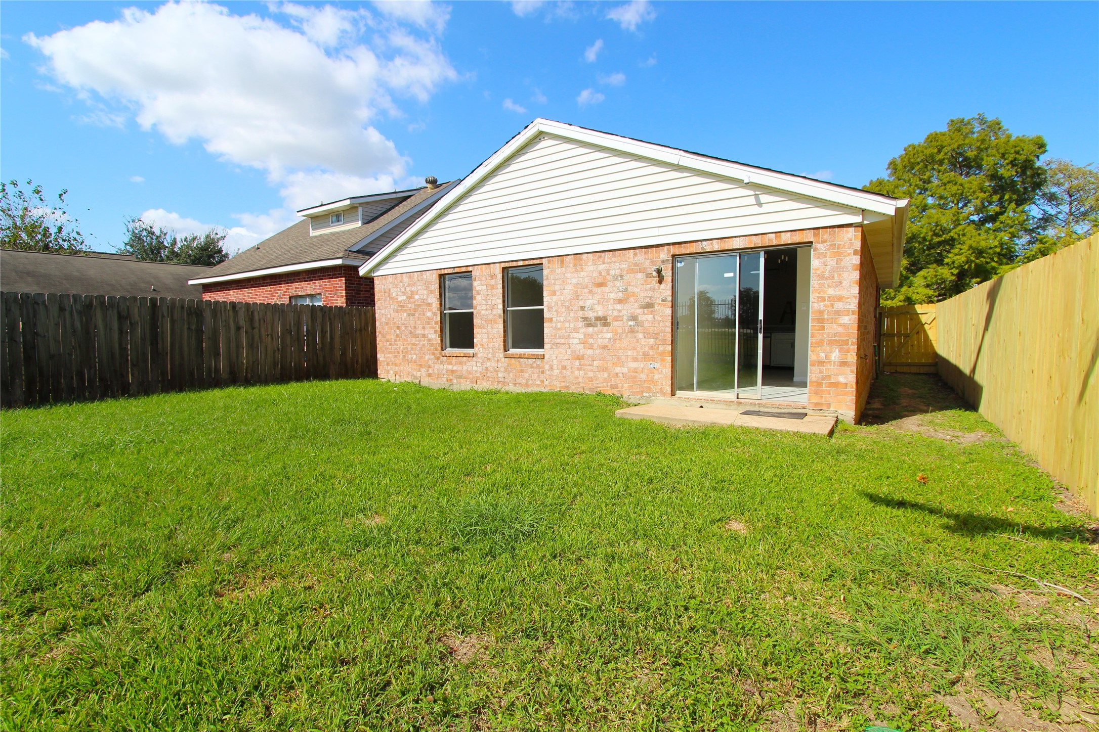 7713 Ellis Drive Property Photo 2