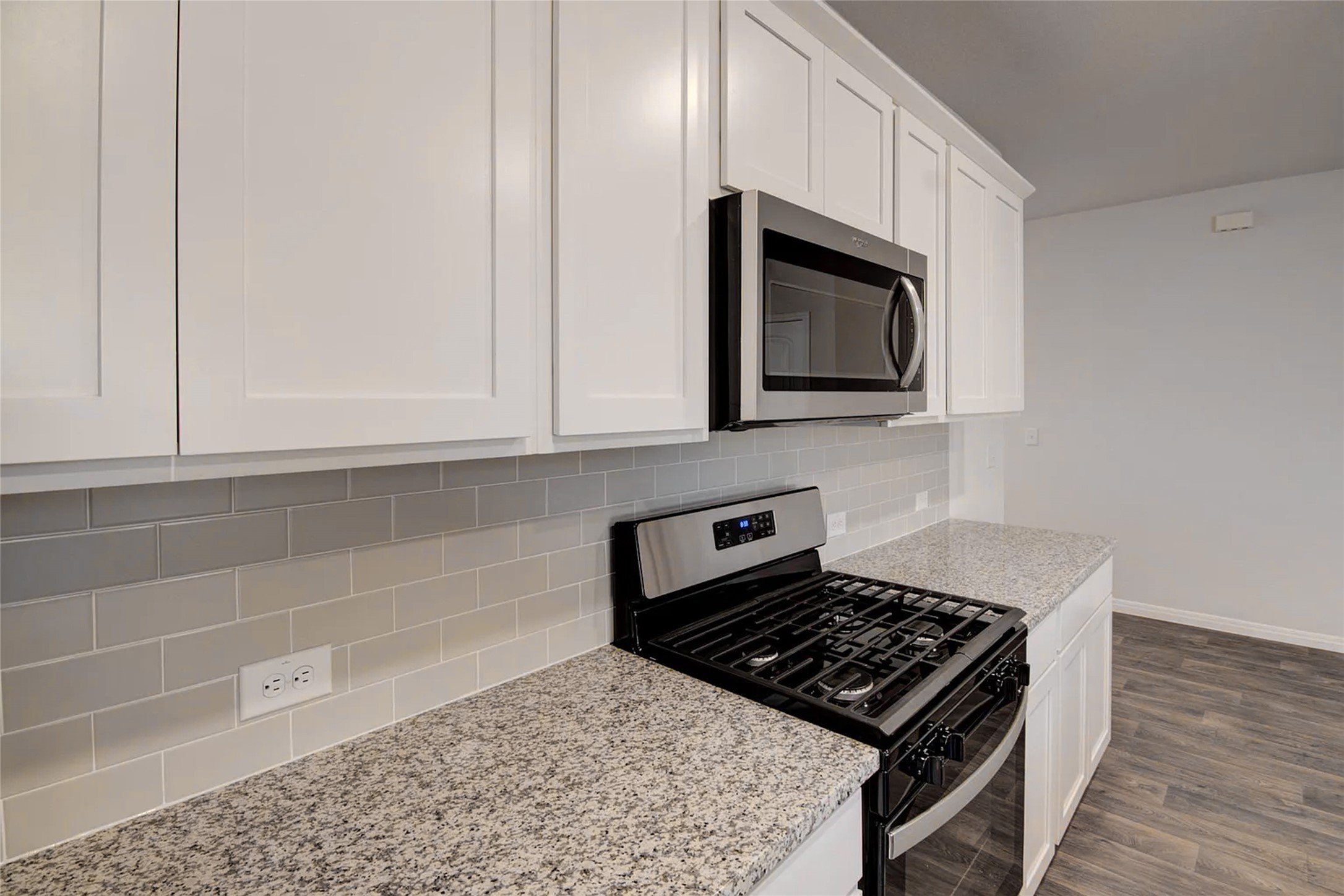 228 Sunniberg Loop Property Photo 5
