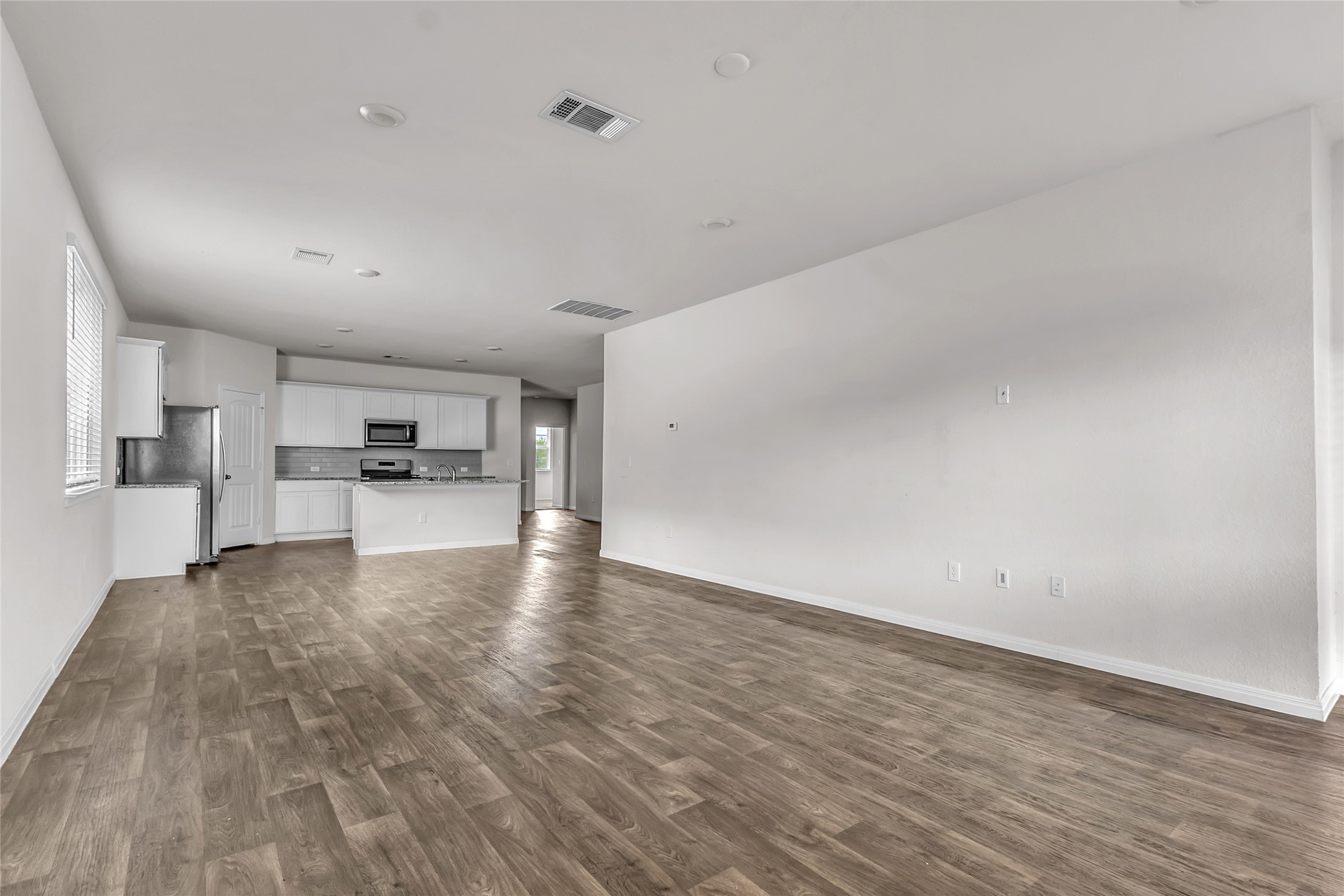 228 Sunniberg Loop Property Photo 9