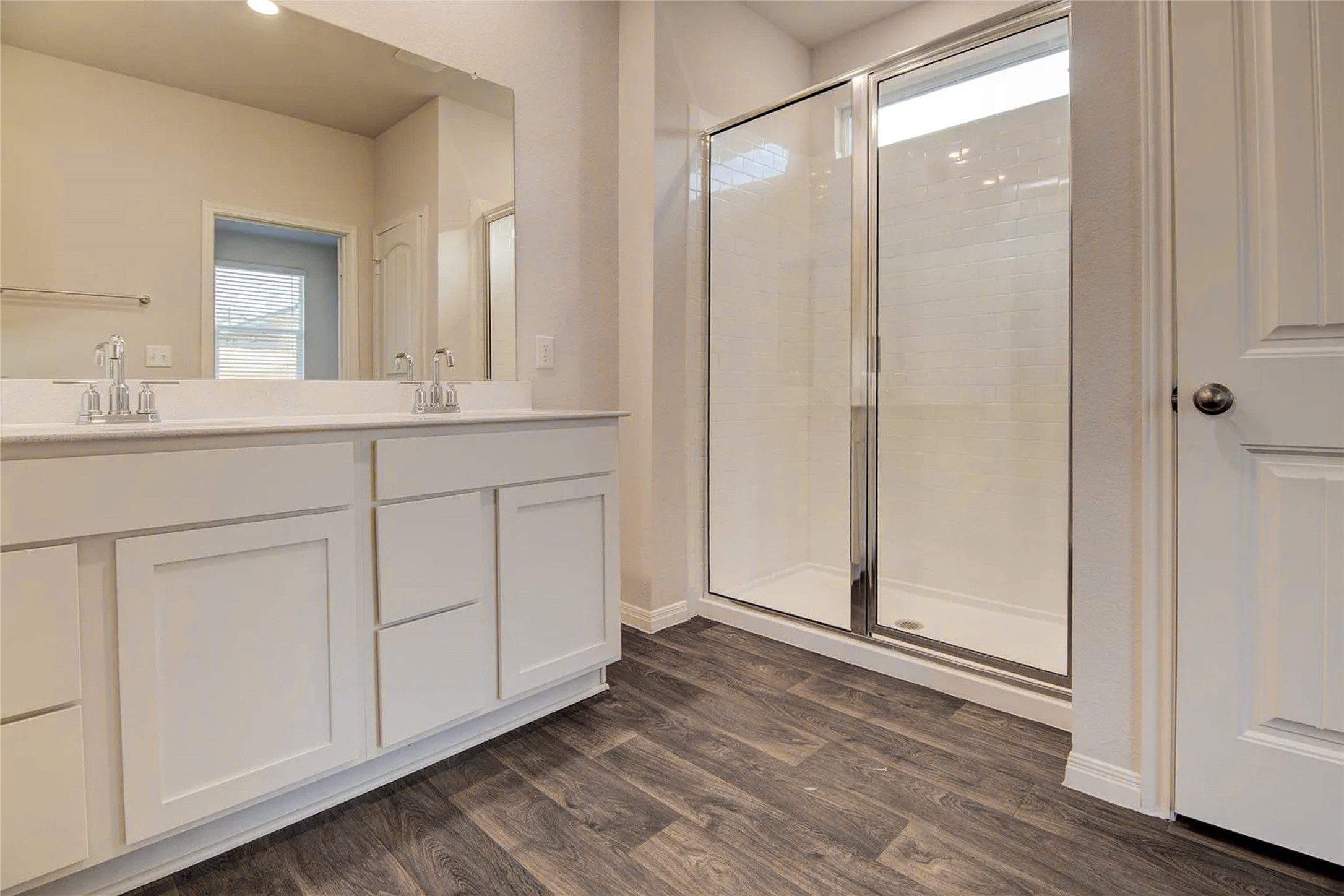 228 Sunniberg Loop Property Photo 12