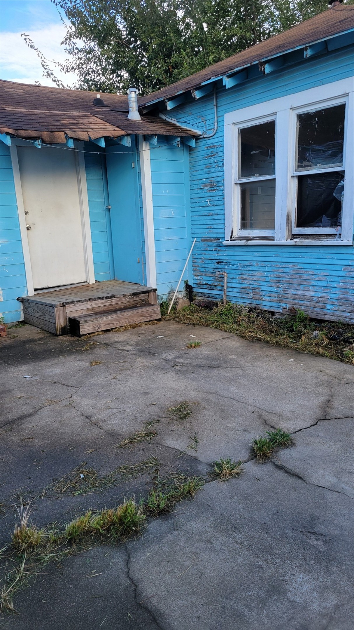203 Coronado Street Property Photo 15