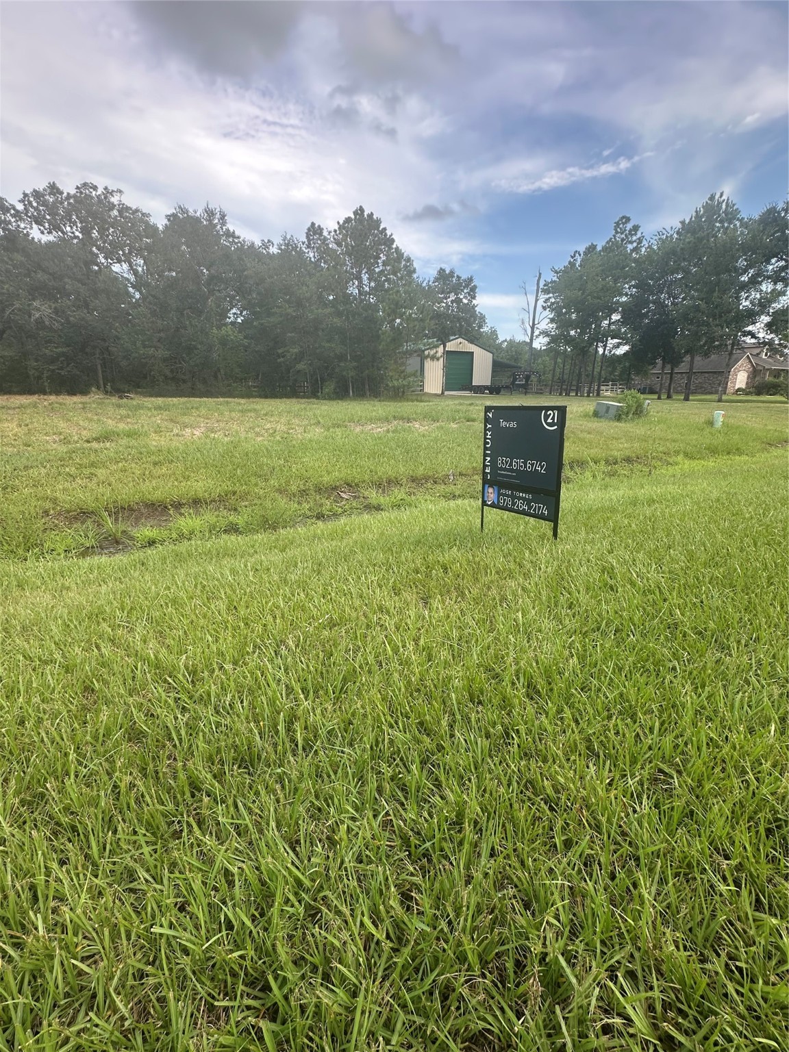 7311 Bayou Timbers Drive Property Photo 1