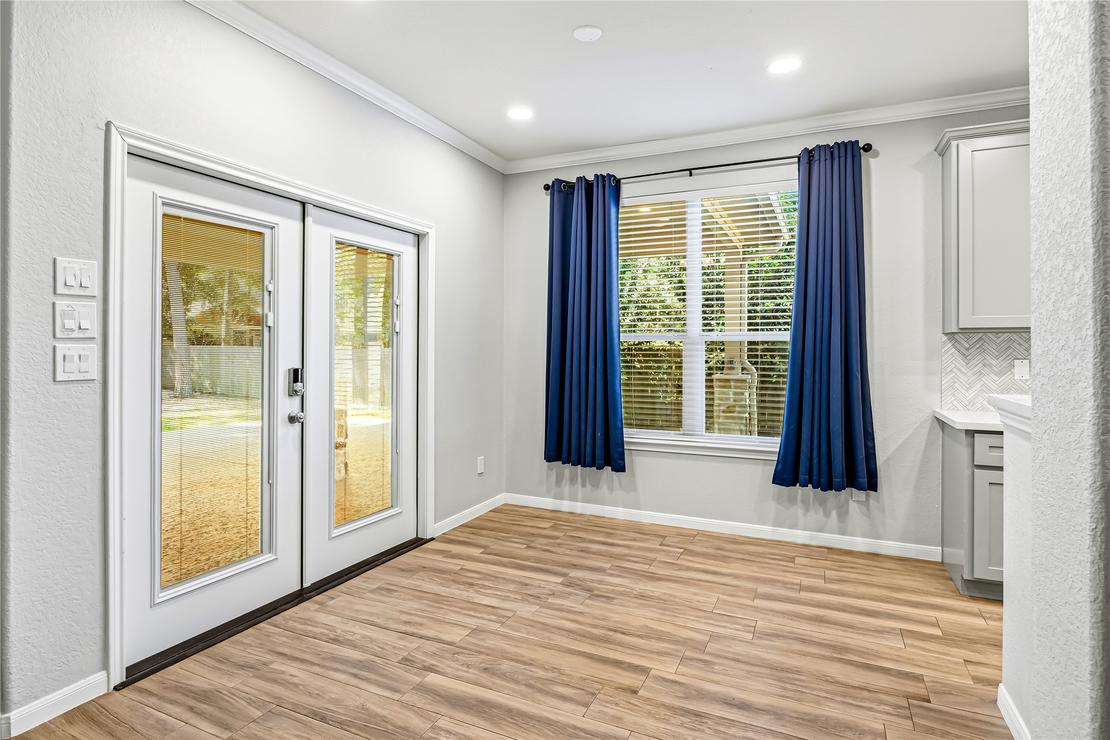 10228 Little T Property Photo 7