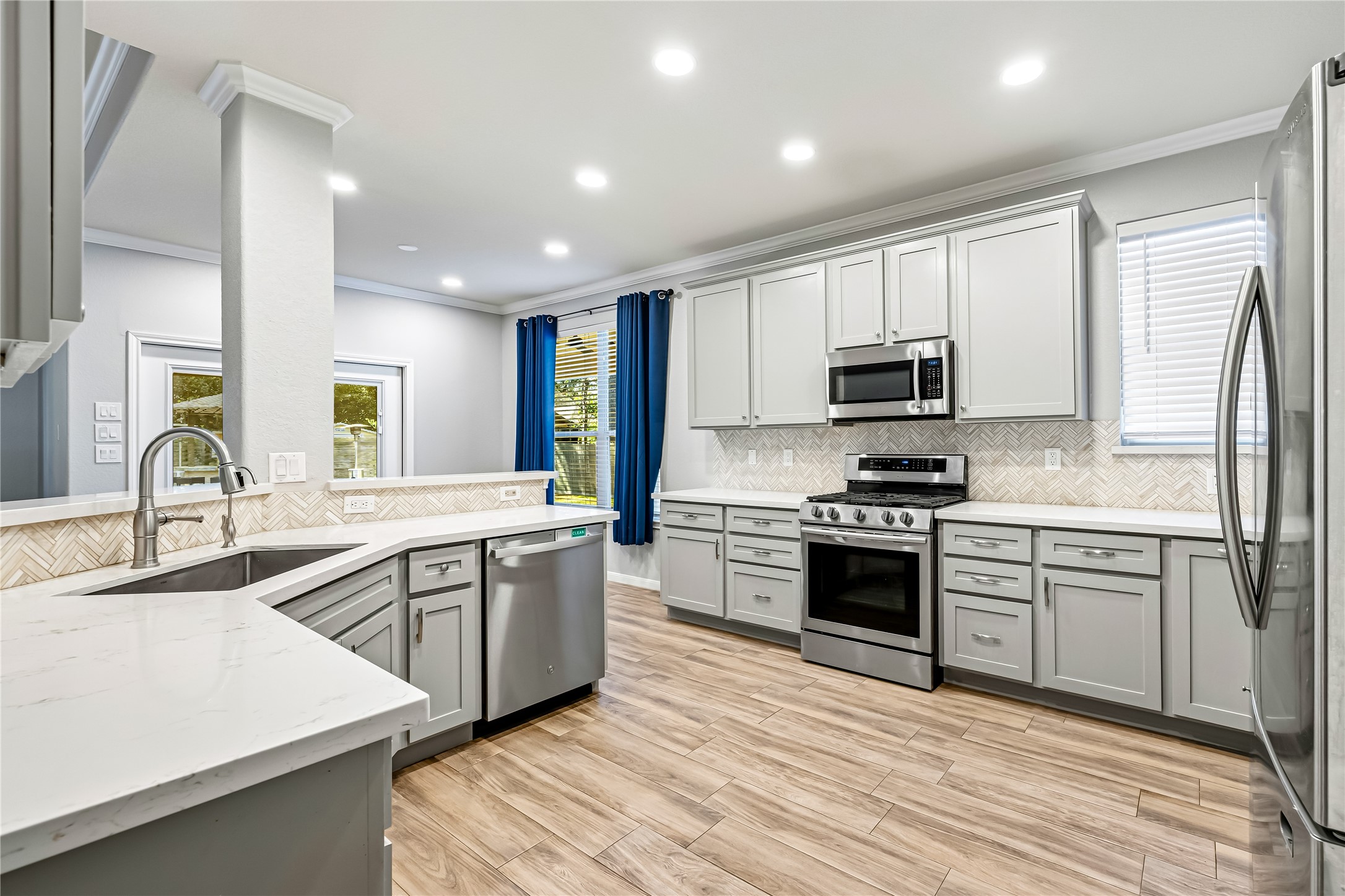 10228 Little T Property Photo 9