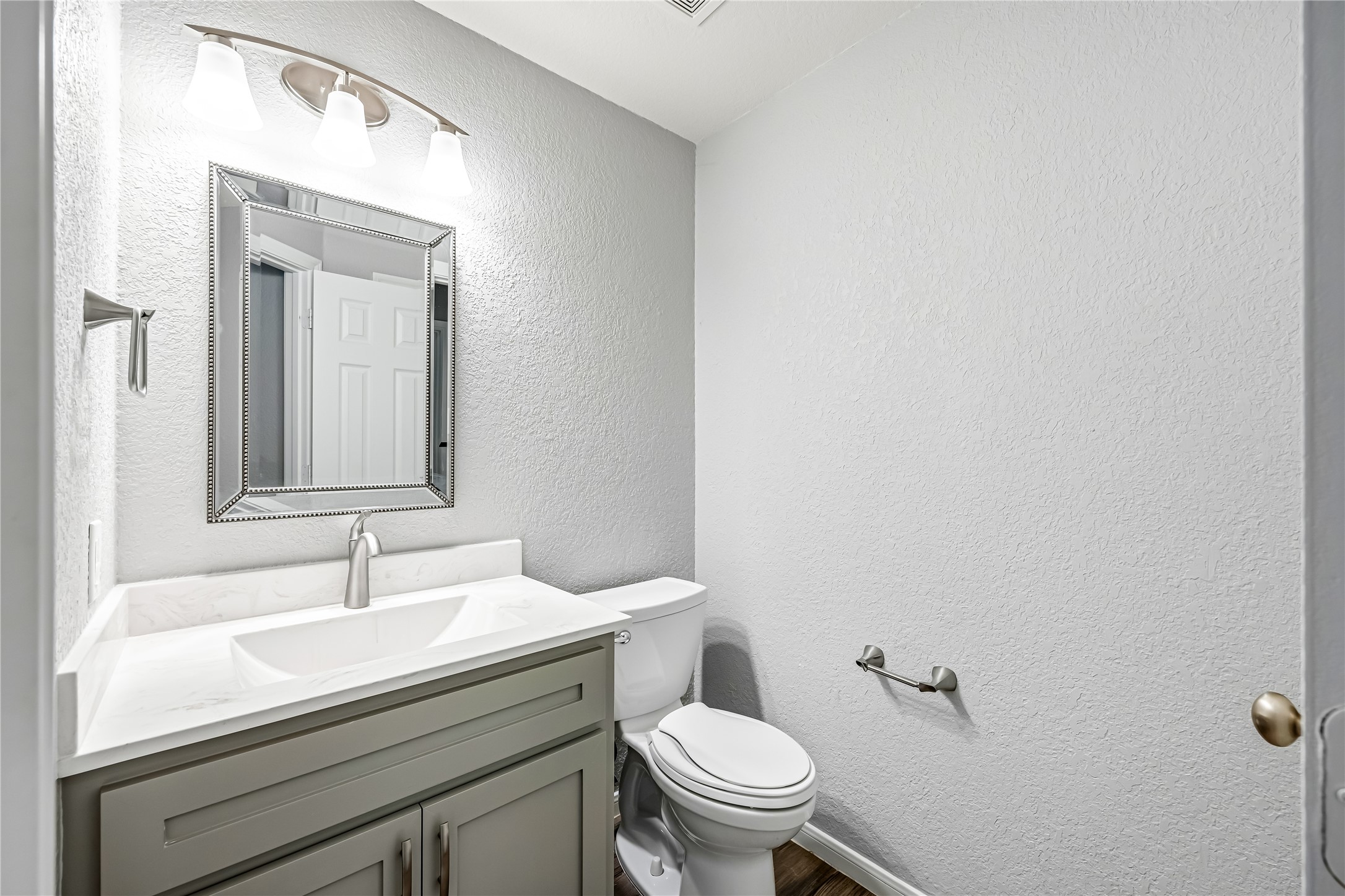 10228 Little T Property Photo 13