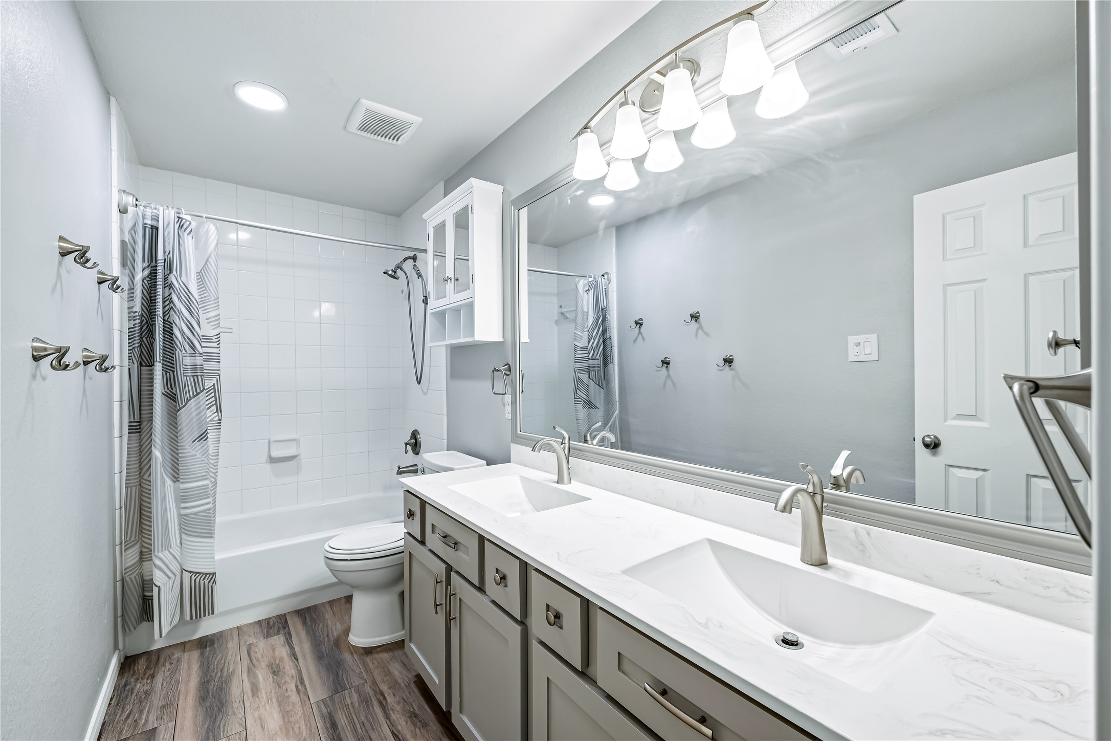 10228 Little T Property Photo 18