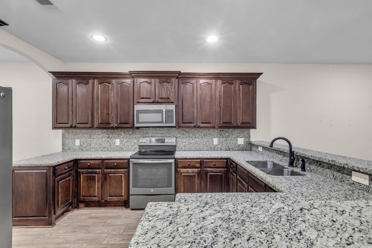 25171 Virginia Lane Property Photo 13